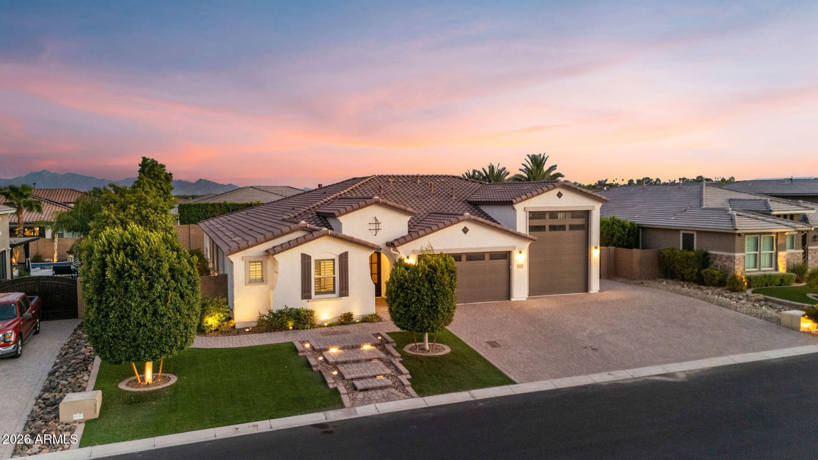 12539 W TUCKEY Lane, Glendale, AZ 85307 — photo 3 of 61