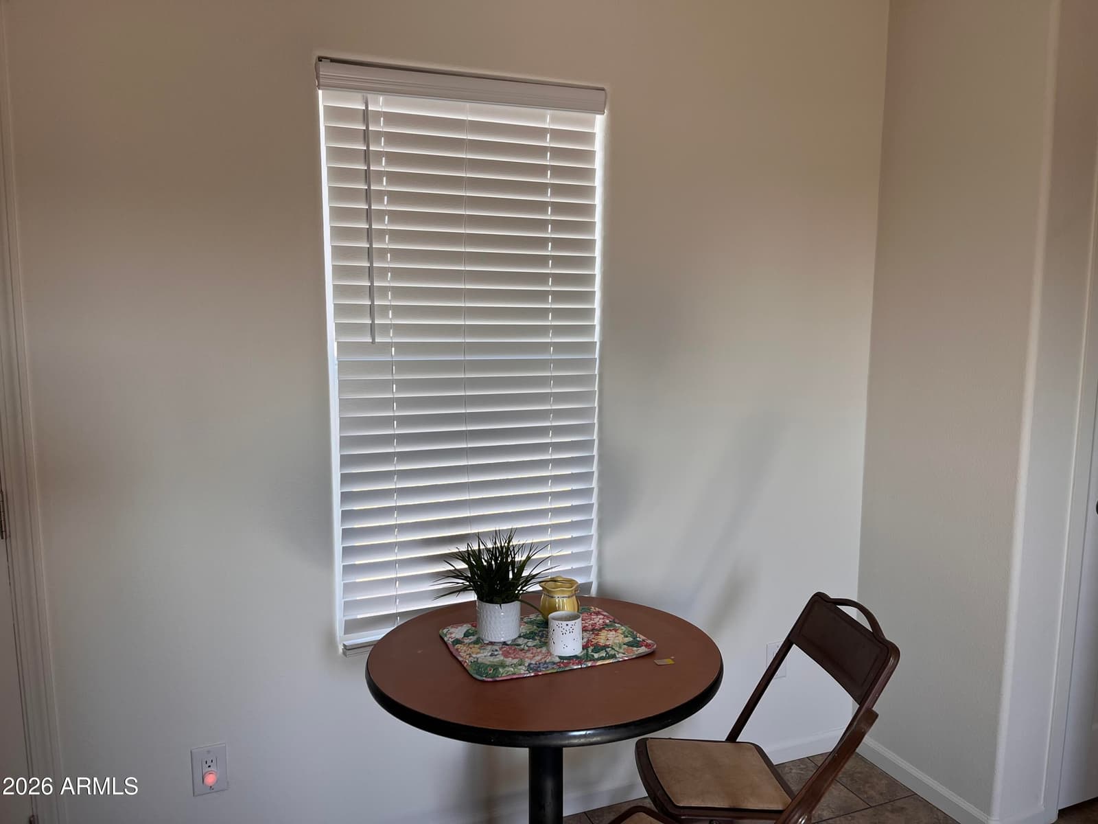 26711 S GRANDVIEW Drive E, Congress, AZ 85332 — photo 4 of 10
