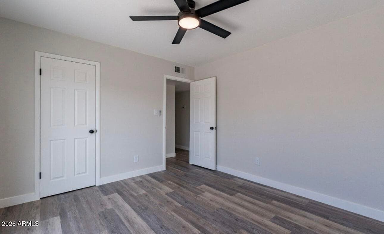 8304 N 55th Avenue, Glendale, AZ 85302 — photo 9 of 21