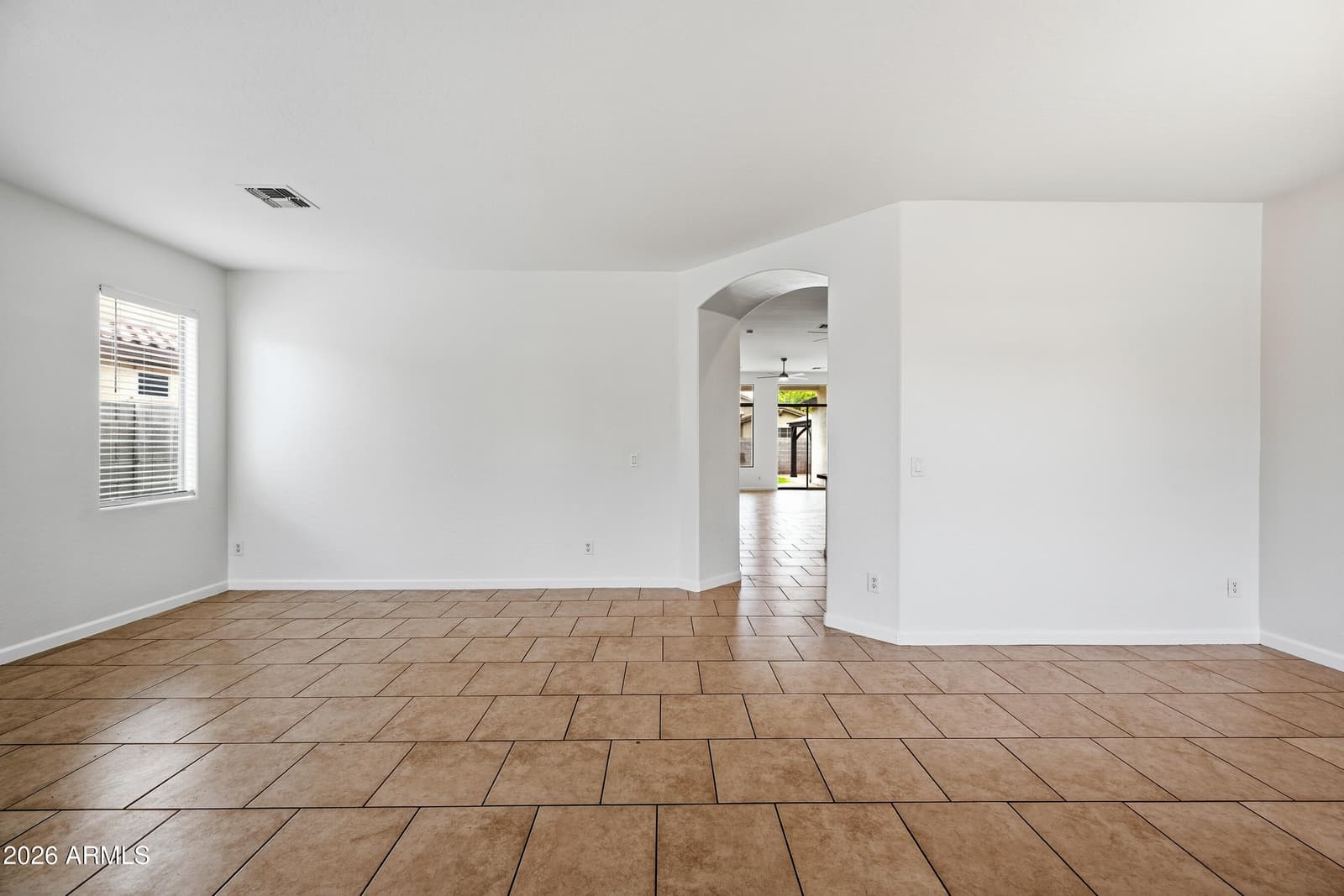 8771 W GARDENIA Avenue, Glendale, AZ 85305 — photo 4 of 69