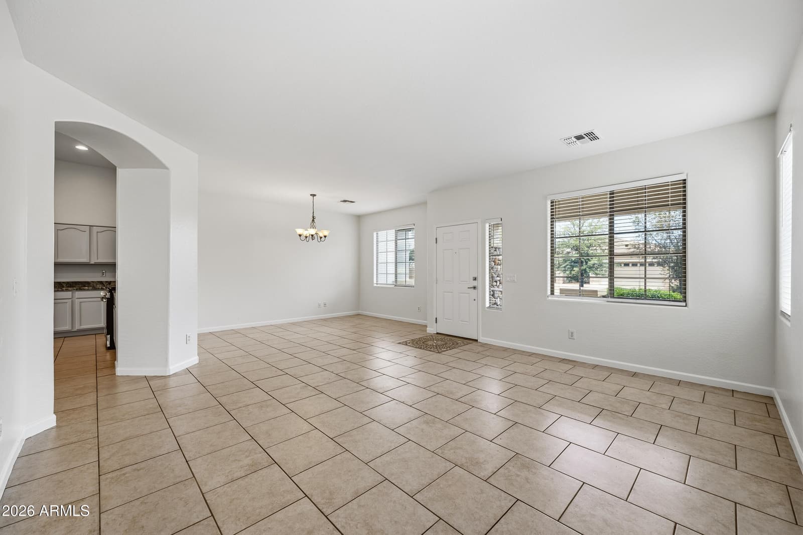 8771 W GARDENIA Avenue, Glendale, AZ 85305 — photo 6 of 69