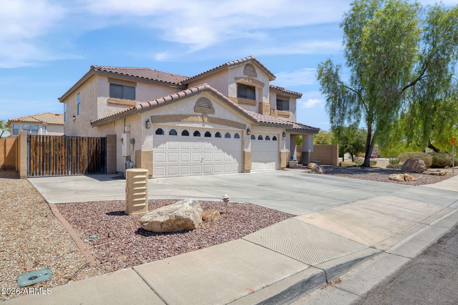 15546 W GELDING Drive, Surprise, AZ 85379 — photo 6 of 54