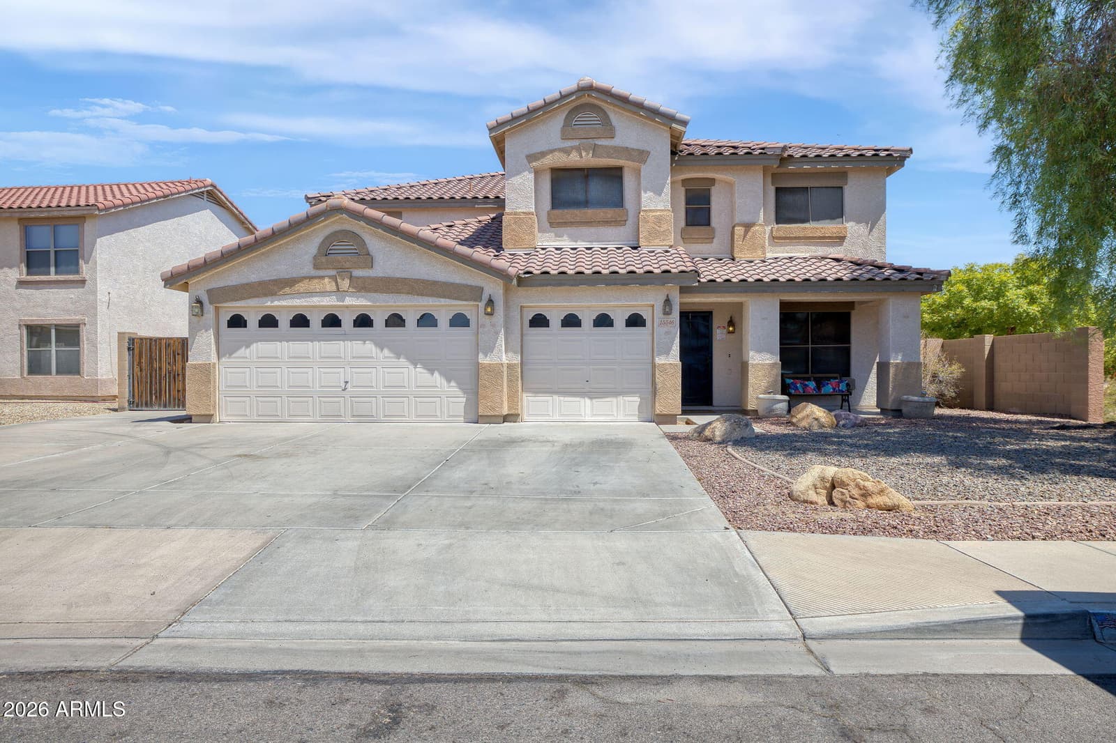 15546 W GELDING Drive, Surprise, AZ 85379 — photo 7 of 54