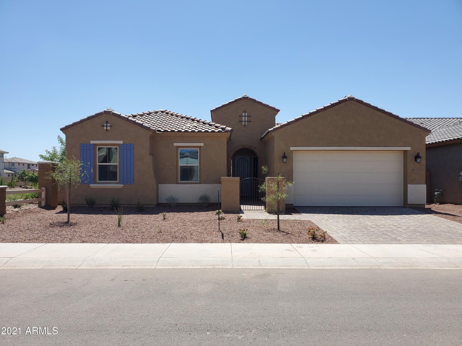8537 W MYRTLE Avenue, Glendale, AZ 85305 — photo 1 of 13