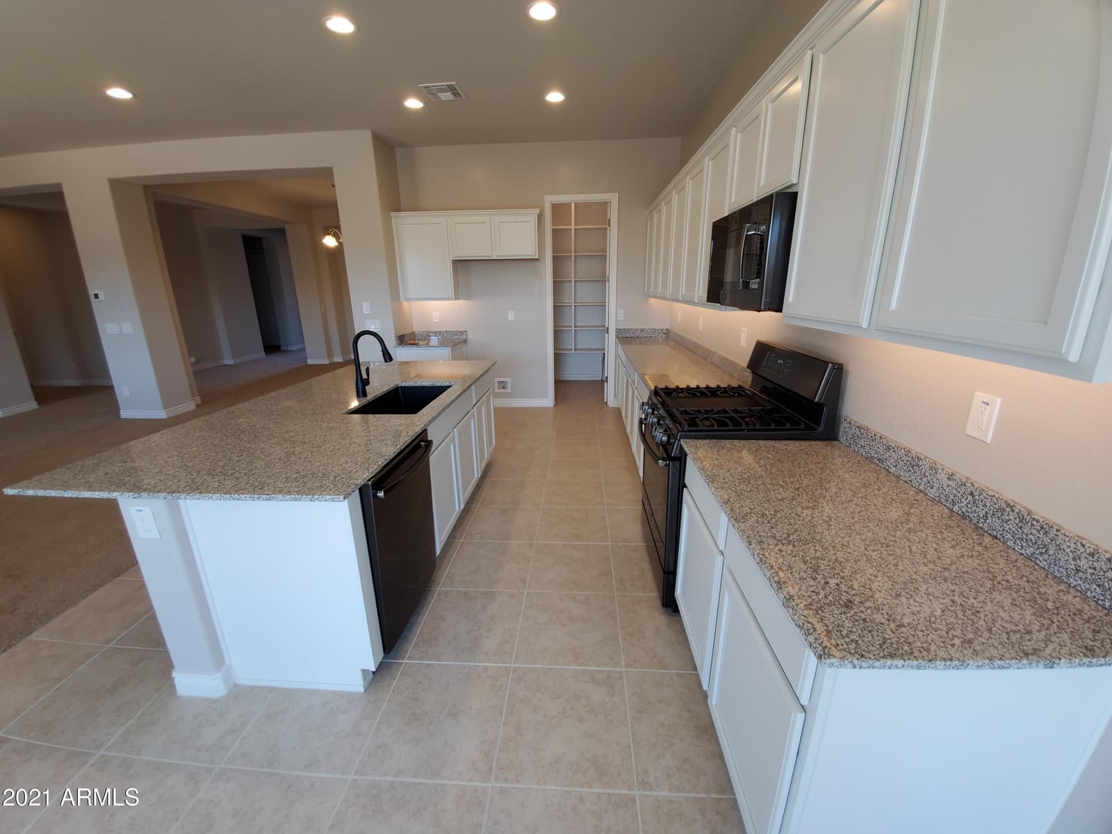 8537 W MYRTLE Avenue, Glendale, AZ 85305 — photo 5 of 13