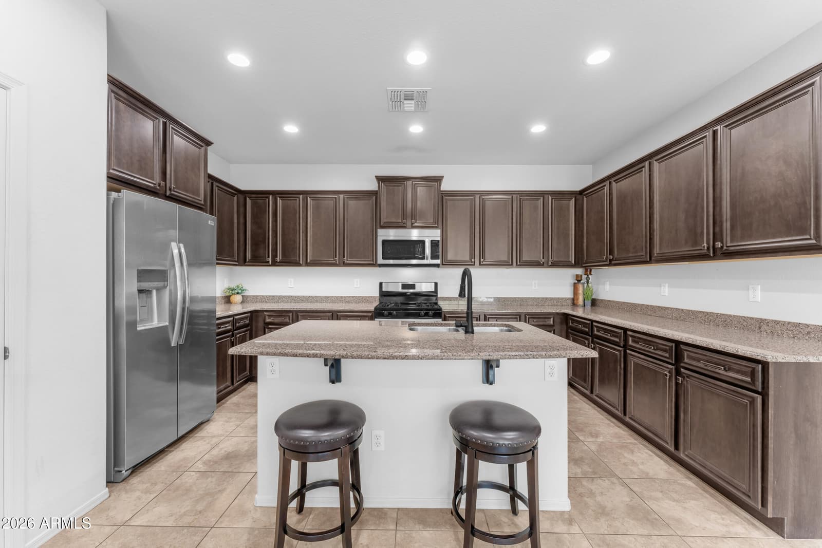 3548 S Wren Drive, Gilbert, AZ 85297 — photo 13 of 108