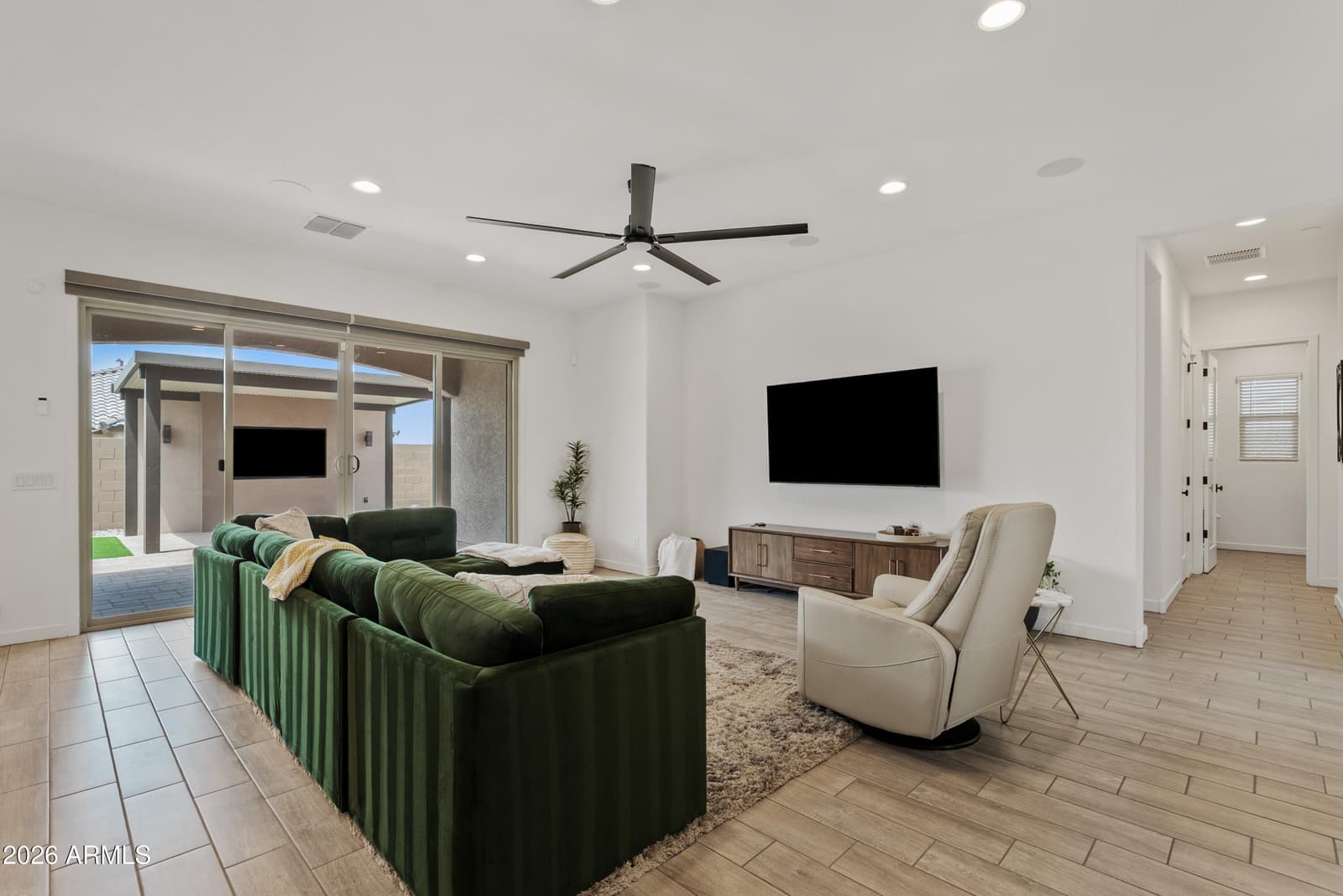 9412 S 41st Drive, Laveen, AZ 85339 — photo 13 of 47
