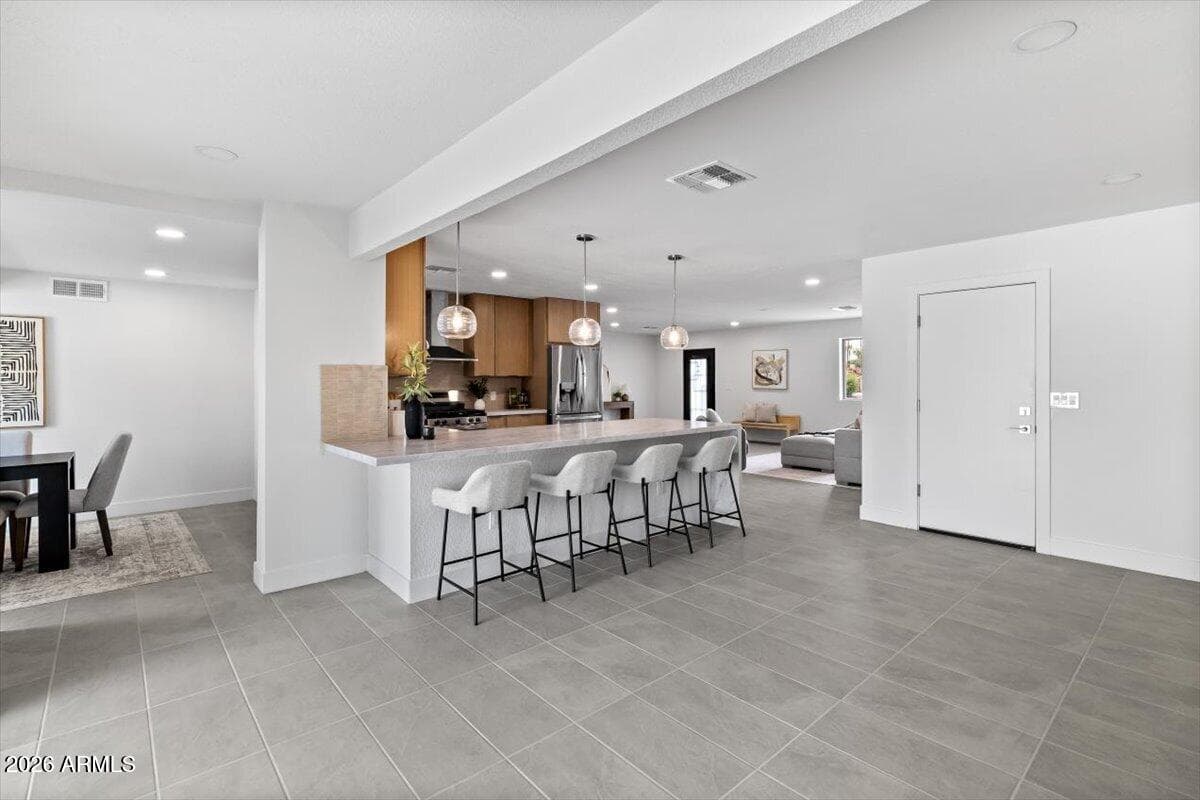 3926 E LAUREL Lane, Phoenix, AZ 85028 — photo 8 of 29