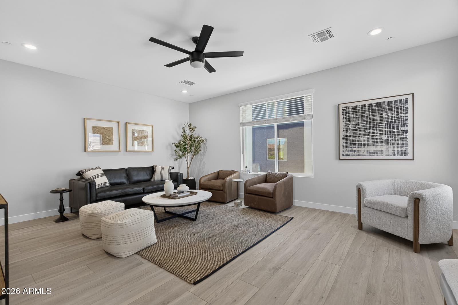 2601 E CLARENDON Avenue 19, Phoenix, AZ 85016 — photo 12 of 39