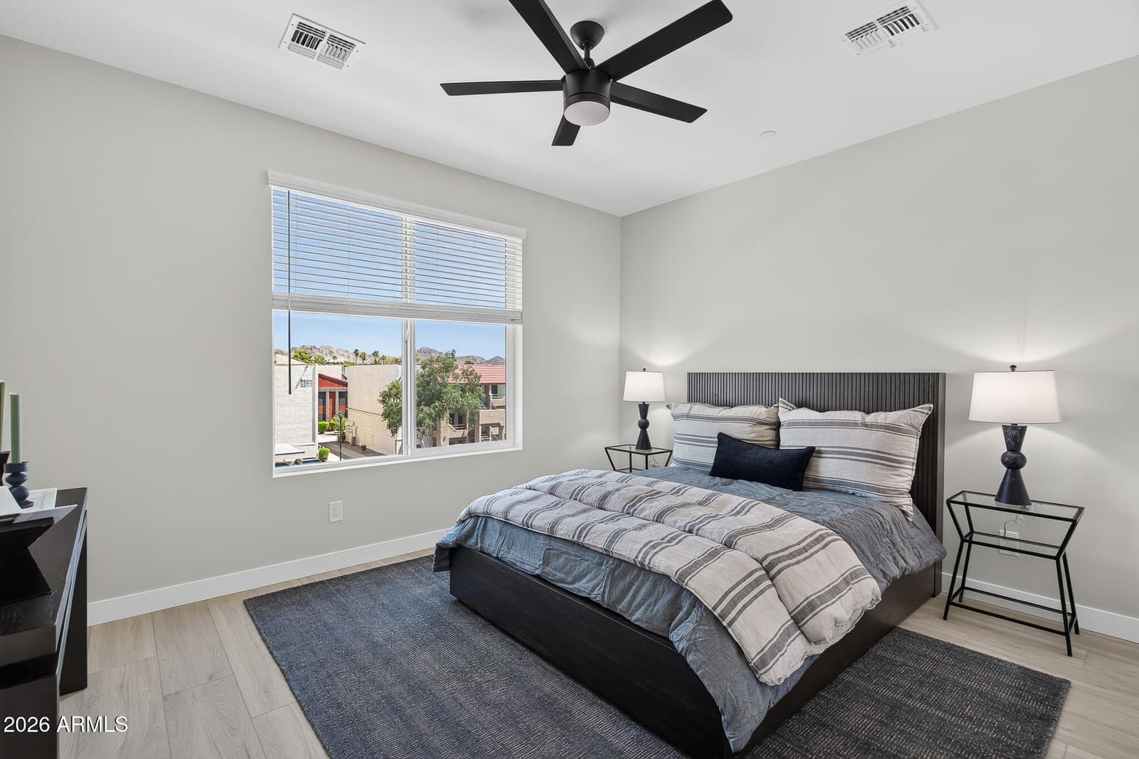 2601 E CLARENDON Avenue 4, Phoenix, AZ 85016 — photo 25 of 38