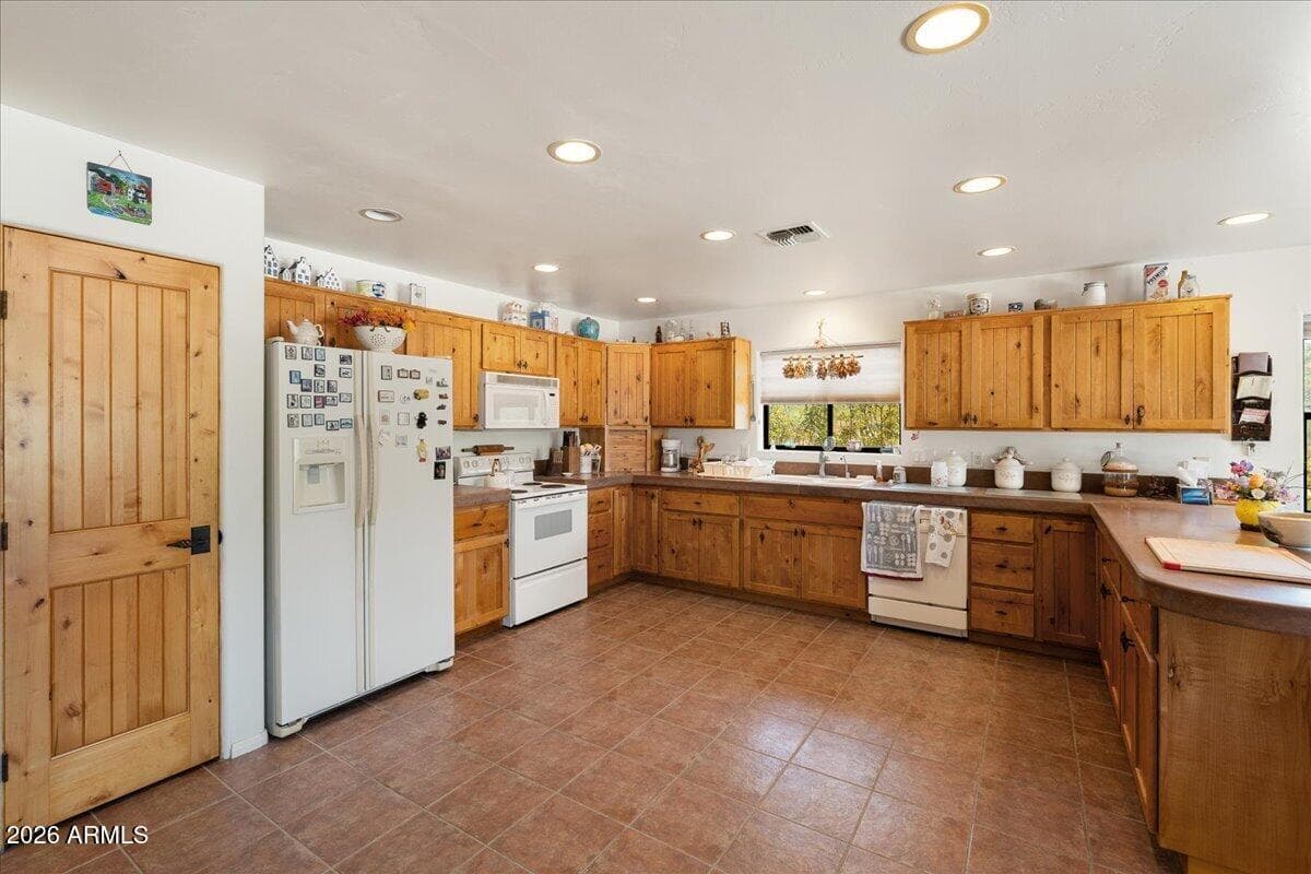 2604 S OLD CHURCH Road, Camp Verde, AZ 86322 — photo 18 of 36