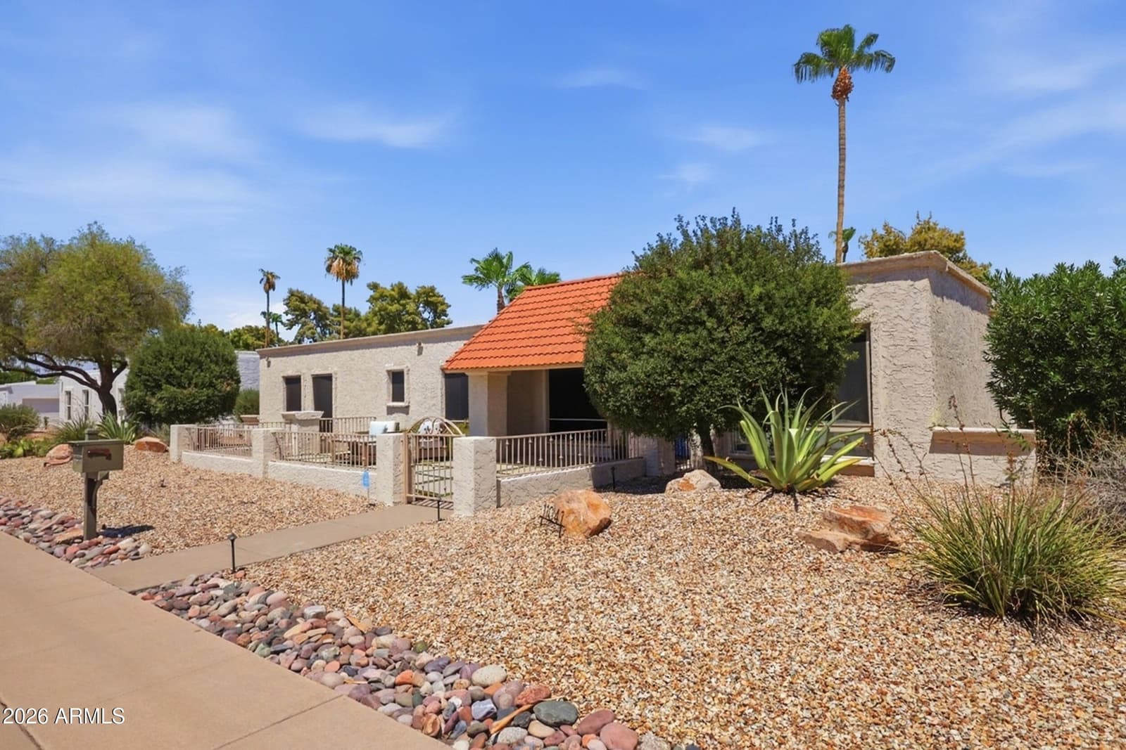 11041 N 44TH Street, Phoenix, AZ 85028 — photo 3 of 41