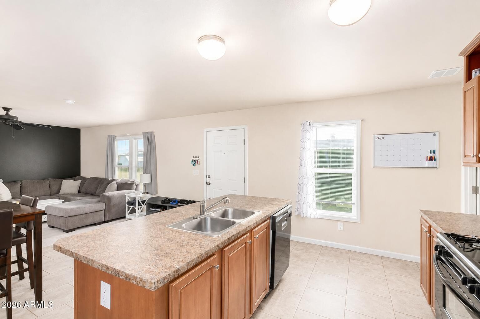 7810 W PEORIA Avenue 121, Peoria, AZ 85345 — photo 8 of 16