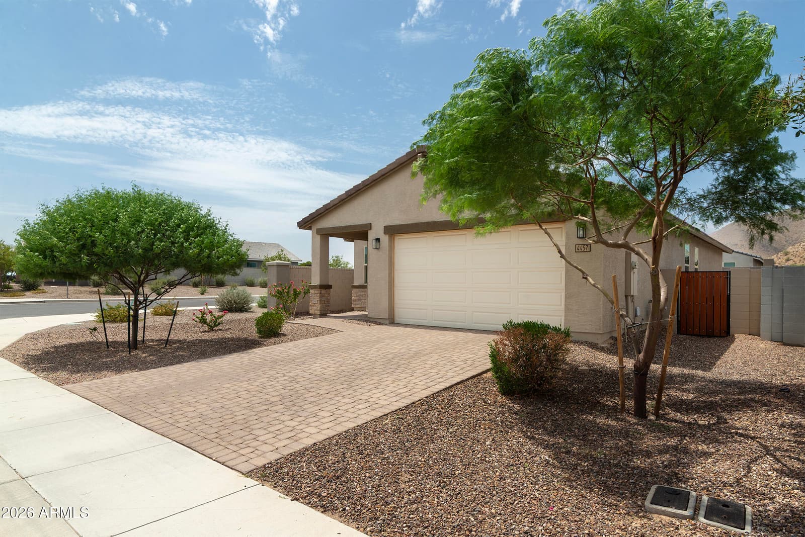 4457 W HUNTER Trail, San Tan Valley, AZ 85144 — photo 5 of 40