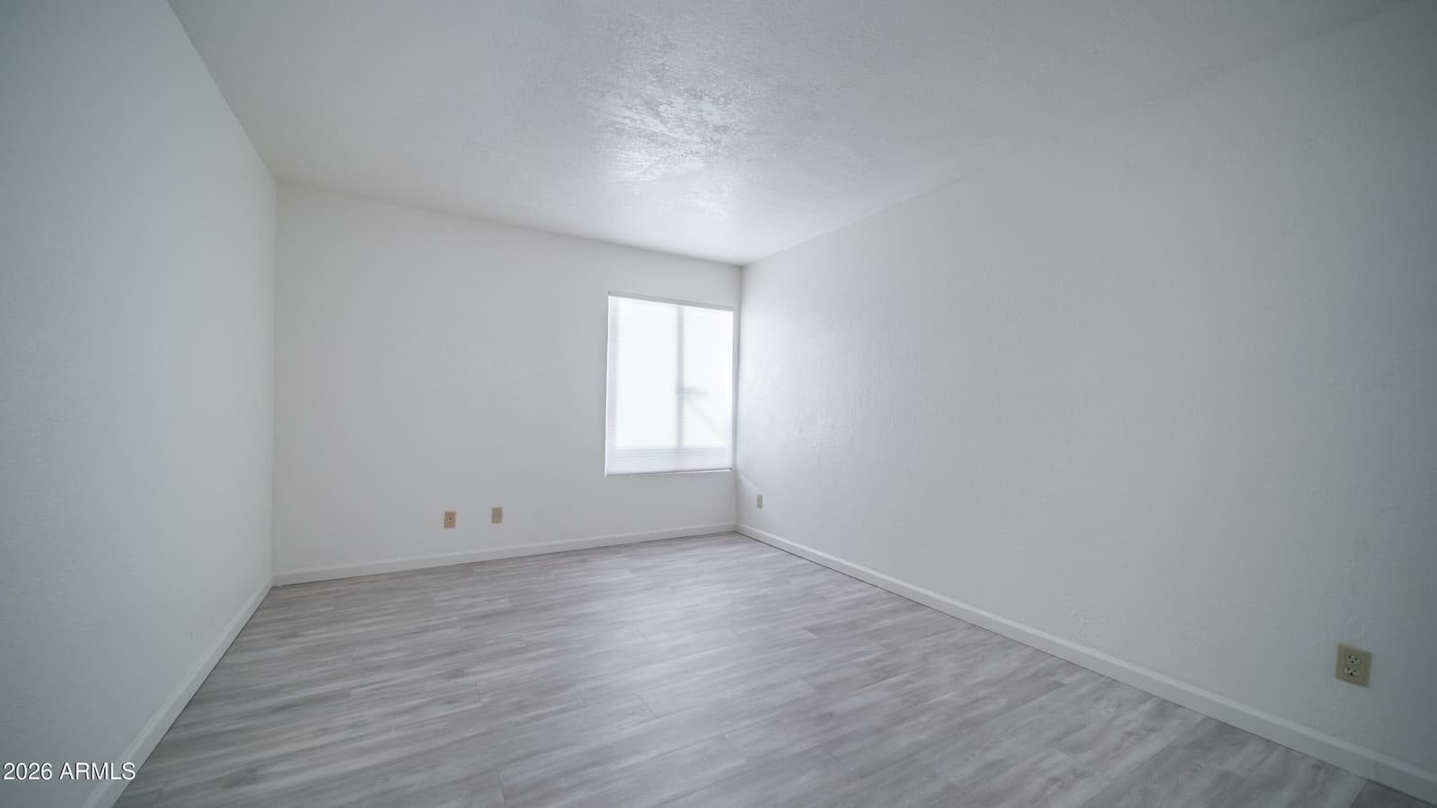 413 E BALBOA Drive, Tempe, AZ 85282 — photo 18 of 40