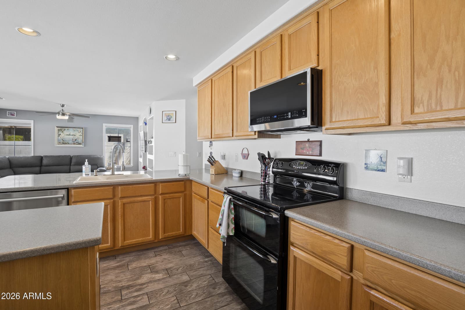 3324 E WASHINGTON Avenue, Gilbert, AZ 85234 — photo 12 of 34