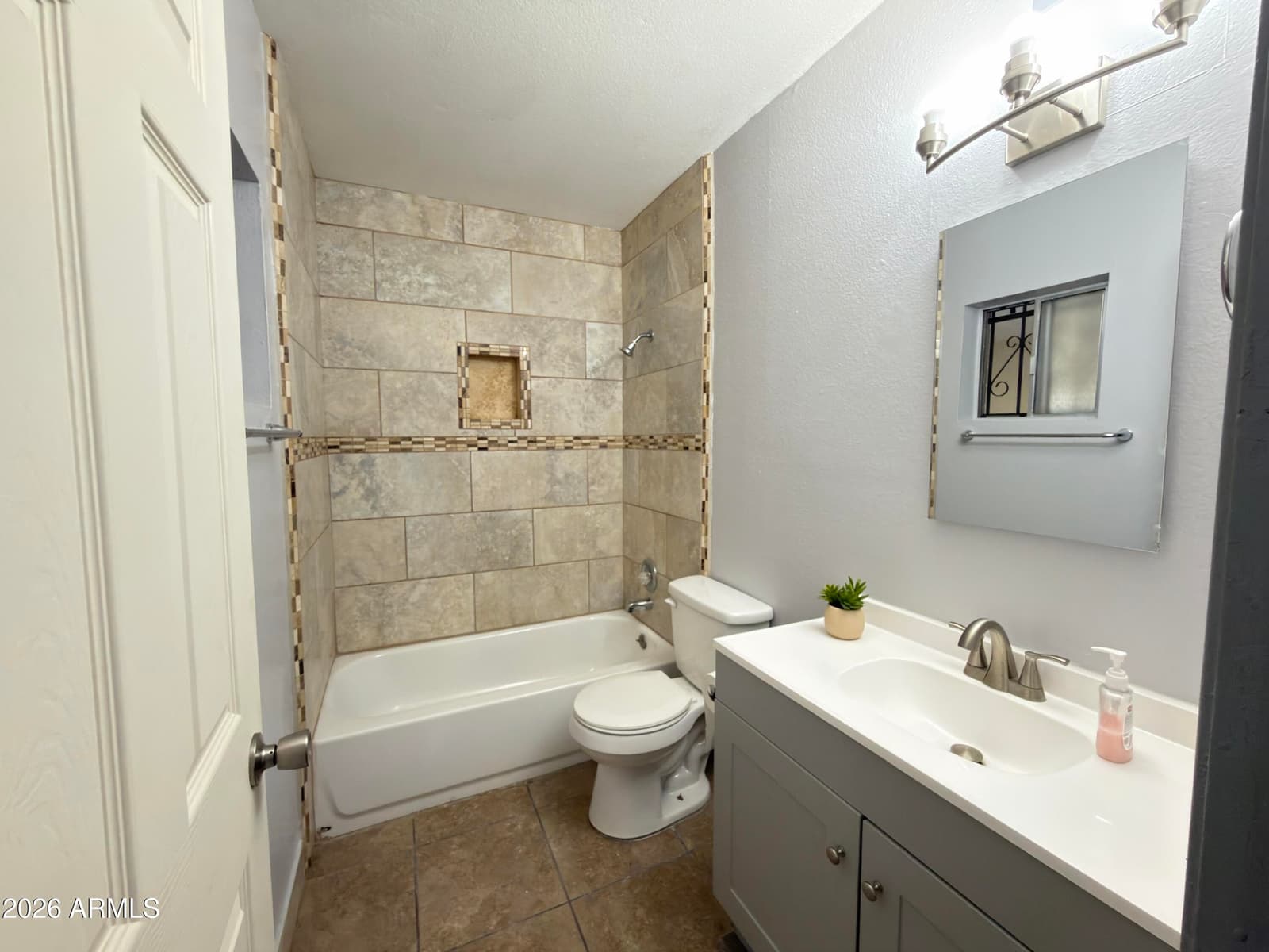615 N 61ST Drive, Phoenix, AZ 85043 — photo 14 of 34