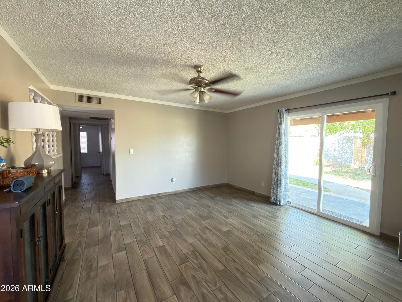 615 N 61ST Drive, Phoenix, AZ 85043 — photo 7 of 34