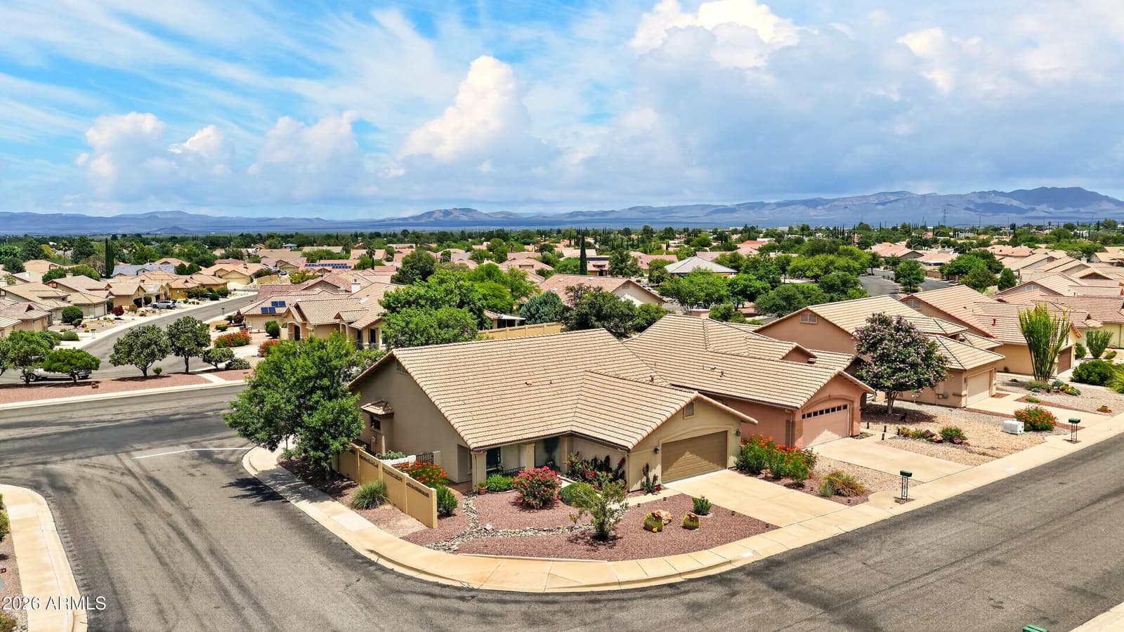 2515 CANDLEWOOD Drive, Sierra Vista, AZ 85650 — photo 2 of 41