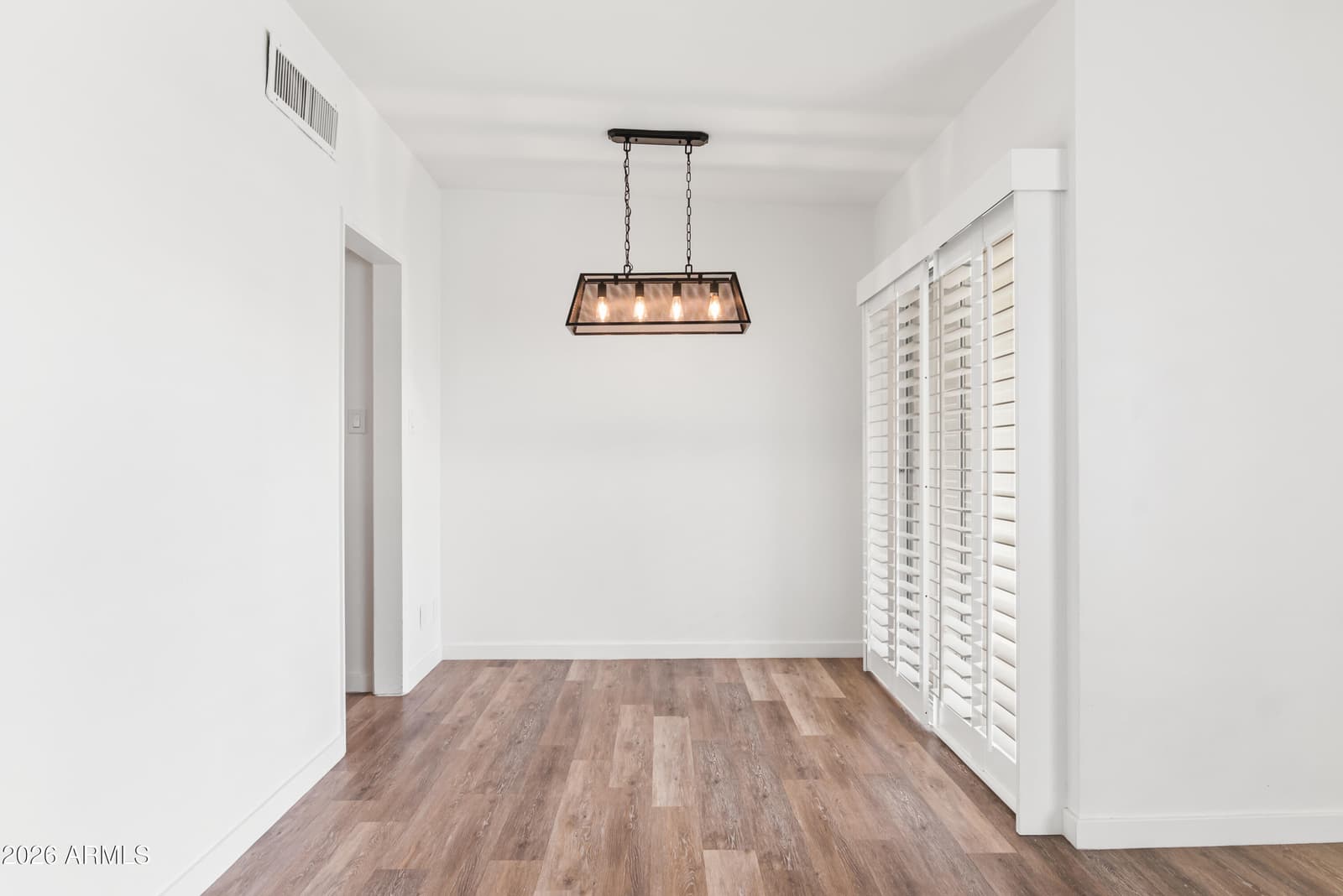 3242 E CAMELBACK Road 204, Phoenix, AZ 85018 — photo 10 of 41