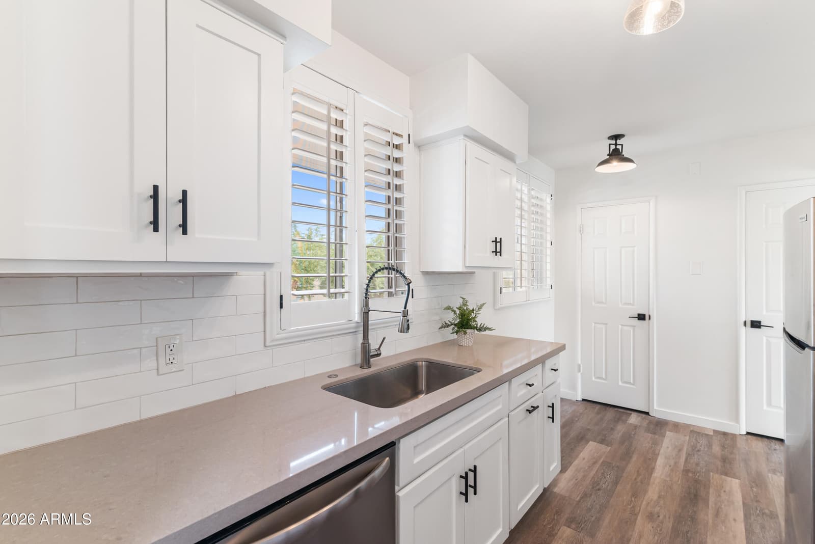3242 E CAMELBACK Road 204, Phoenix, AZ 85018 — photo 23 of 41