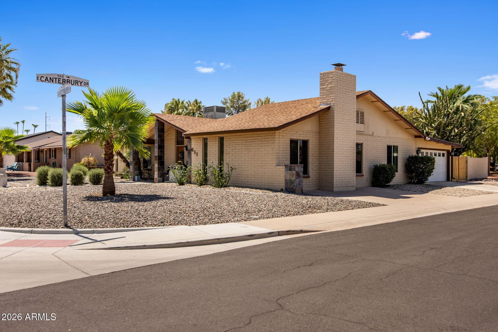 611 E CANTERBURY Lane, Phoenix, AZ 85022 — photo 27 of 33