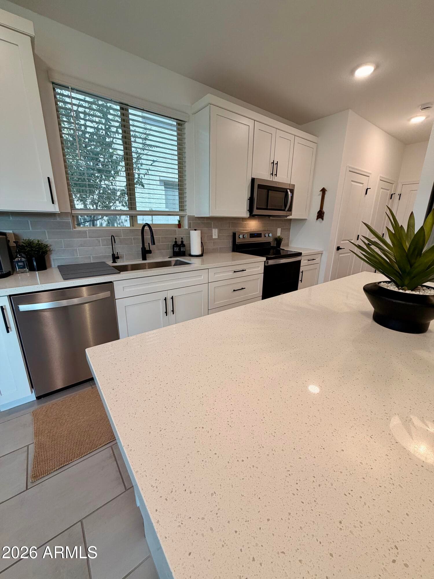1018 S 150TH Drive, Goodyear, AZ 85338 — photo 4 of 25