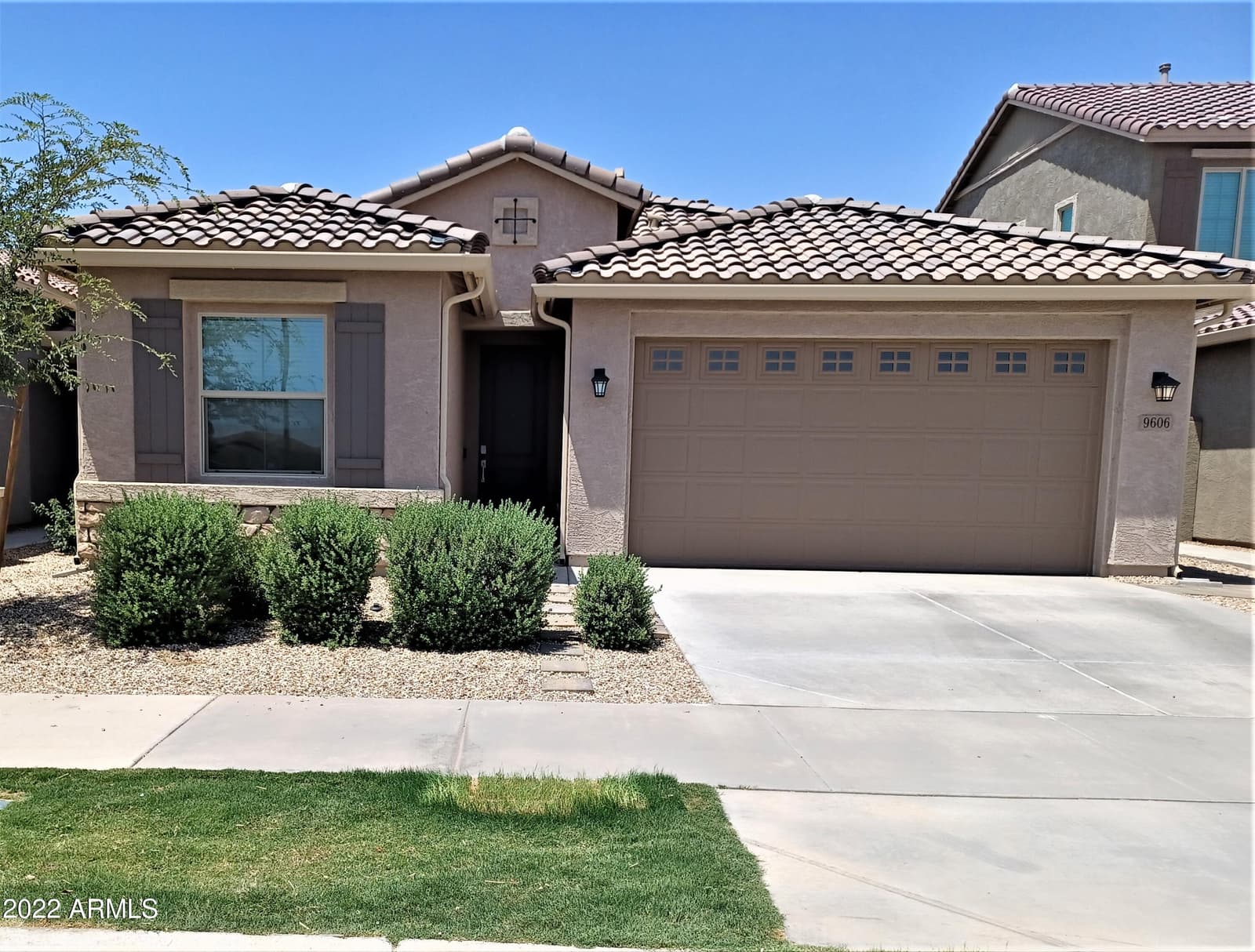 9606 E TESLA Avenue, Mesa, AZ 85212 — photo 1 of 35