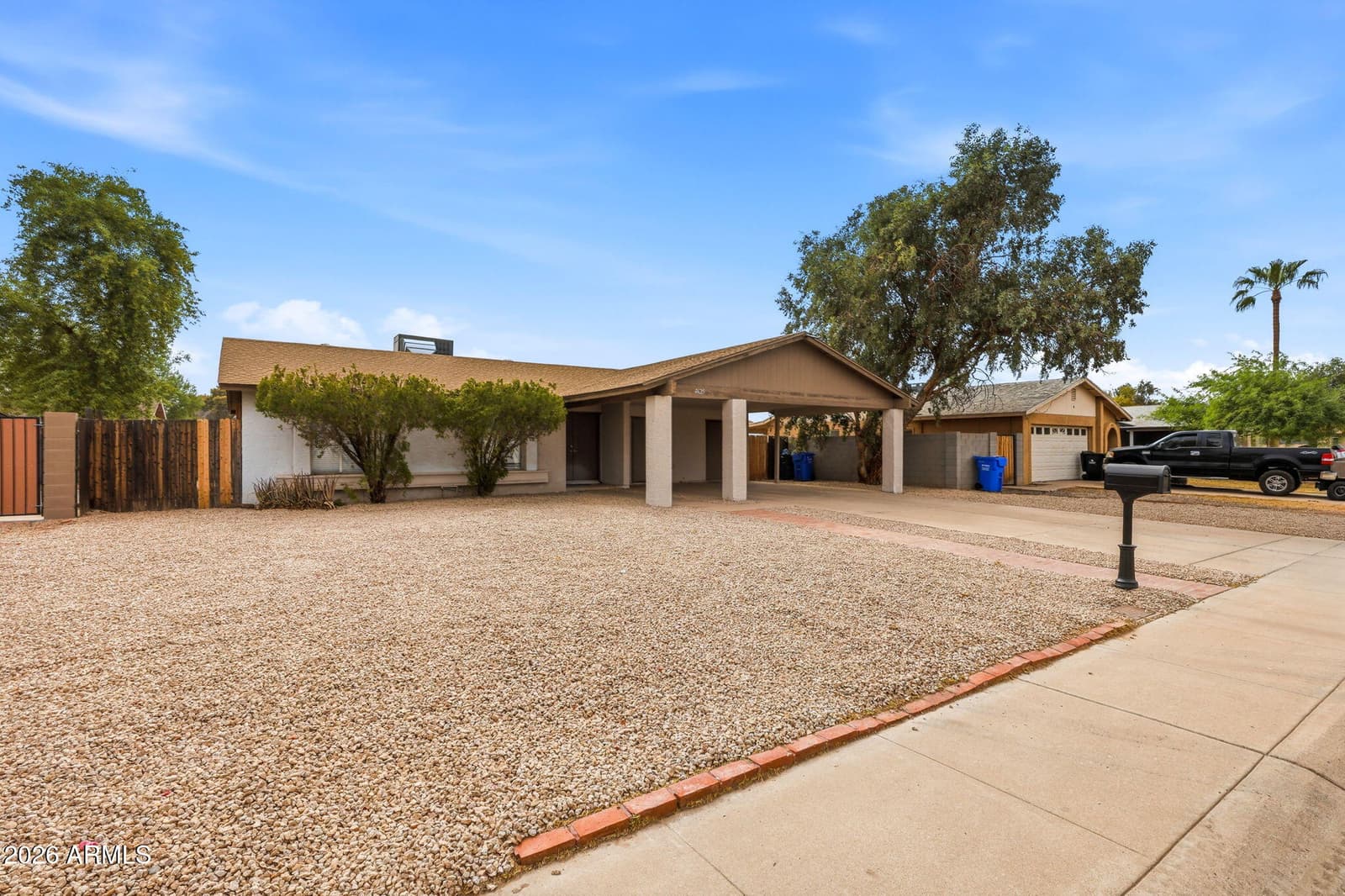 4625 N 75th Lane, Phoenix, AZ 85033 — photo 2 of 32