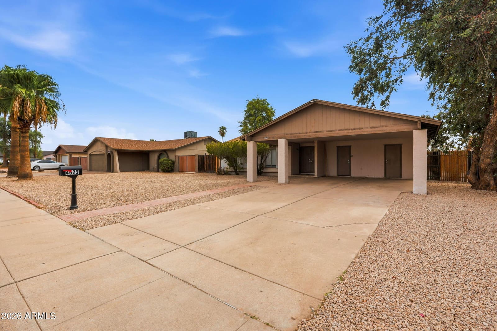4625 N 75th Lane, Phoenix, AZ 85033 — photo 3 of 32