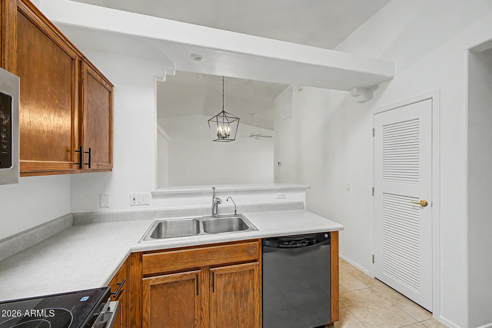 64 N 63RD Street 18, Mesa, AZ 85205 — photo 12 of 34