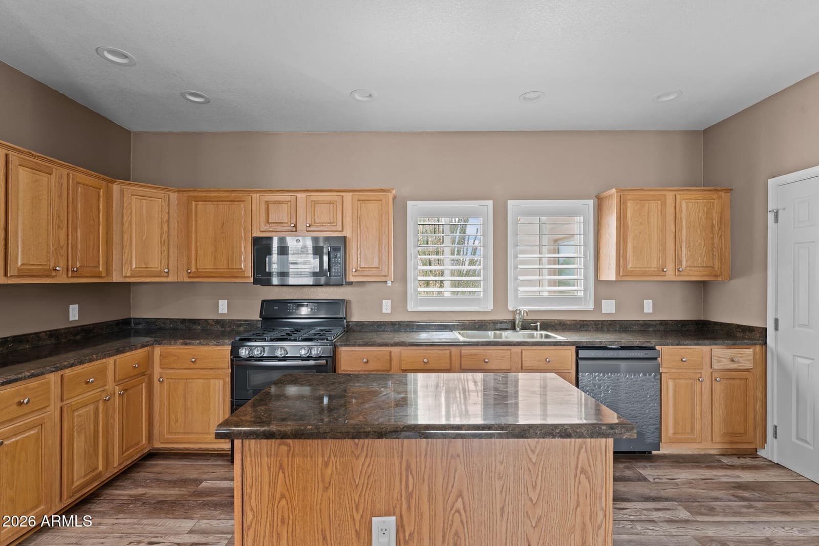 40648 N 251st Avenue, Morristown, AZ 85342 — photo 36 of 44
