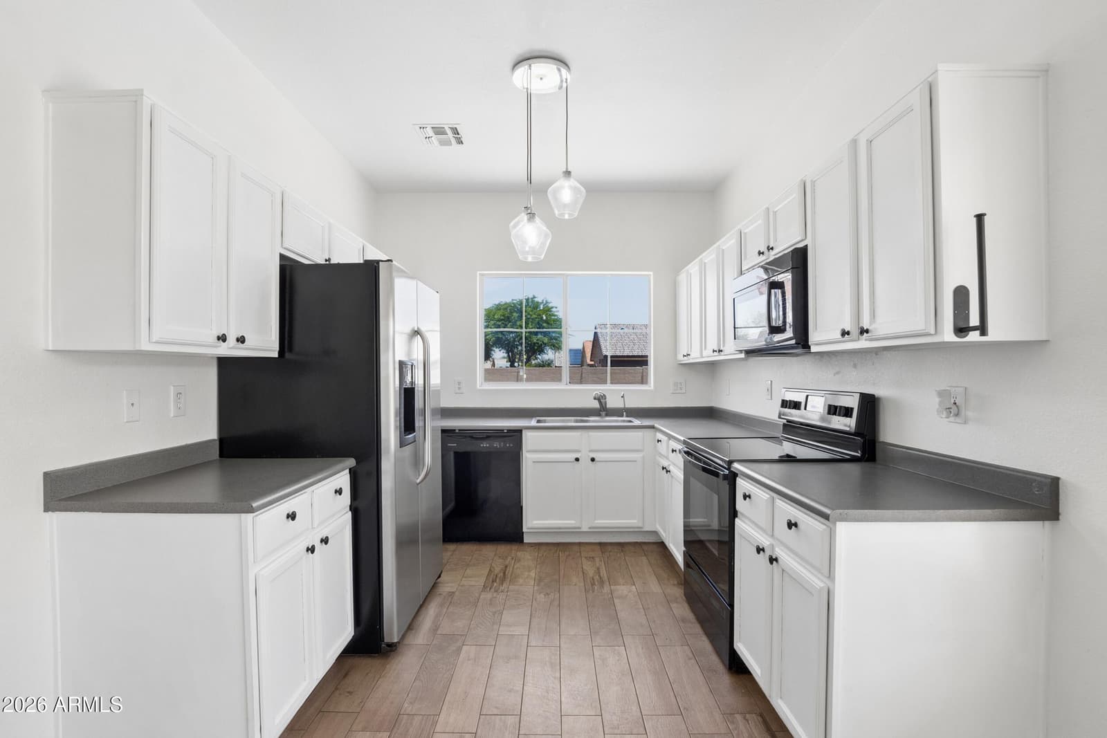 15558 N 136TH Lane, Surprise, AZ 85374 — photo 4 of 34