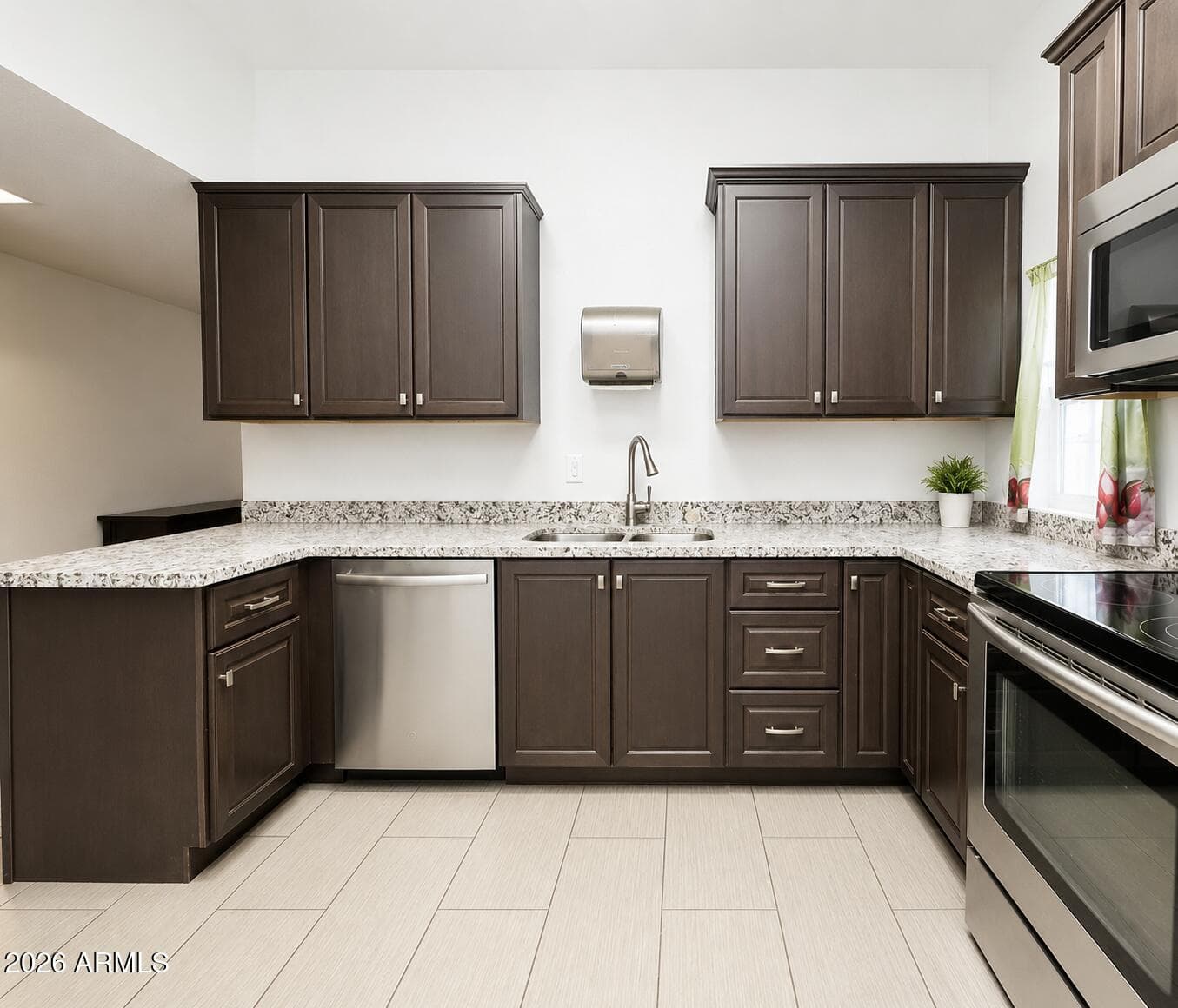 15703 N 36TH Street, Phoenix, AZ 85032 — photo 11 of 34