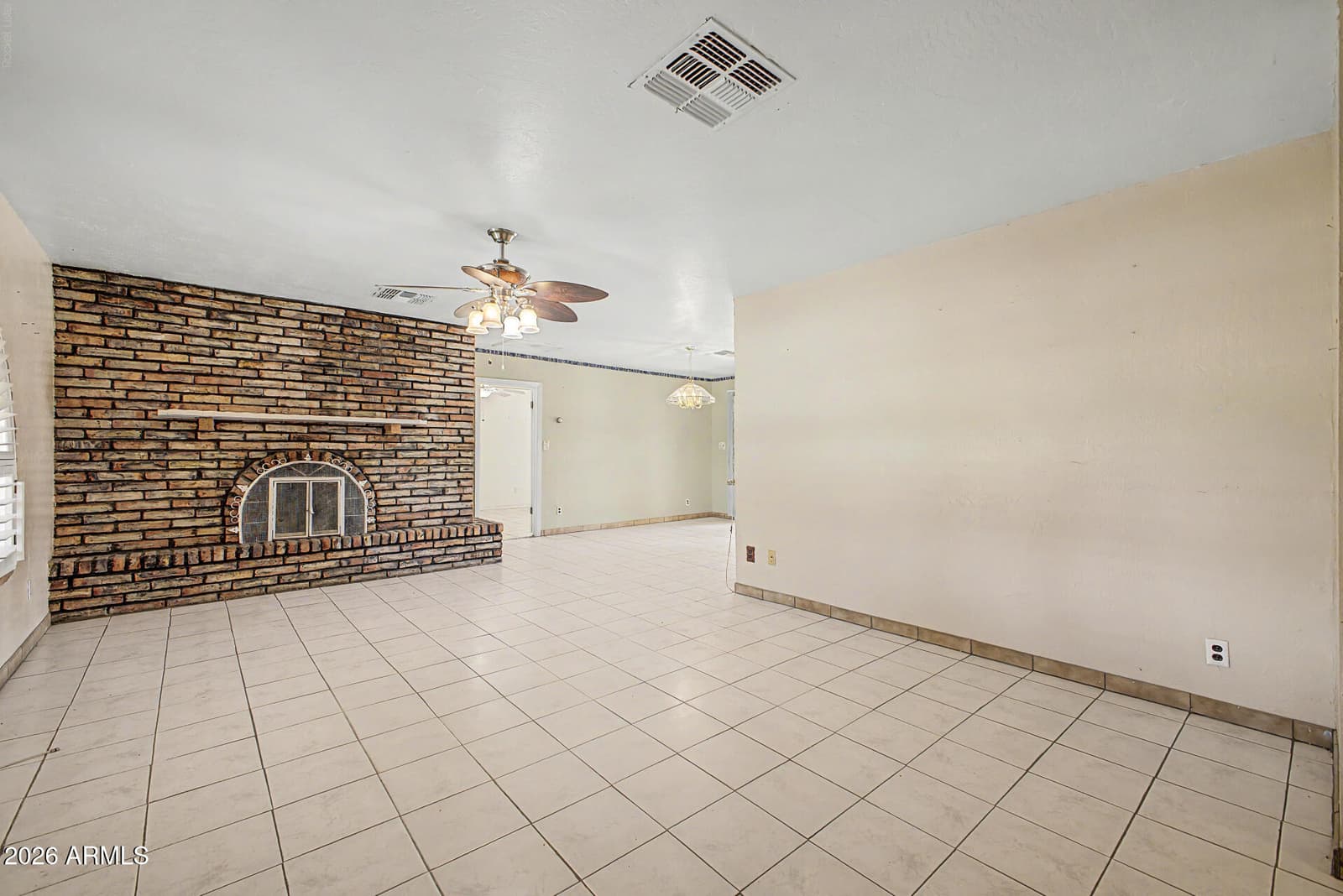 10517 W CATALINA Drive, Avondale, AZ 85392 — photo 8 of 54