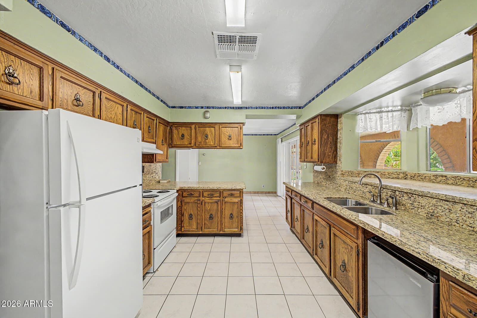 10517 W CATALINA Drive, Avondale, AZ 85392 — photo 15 of 54