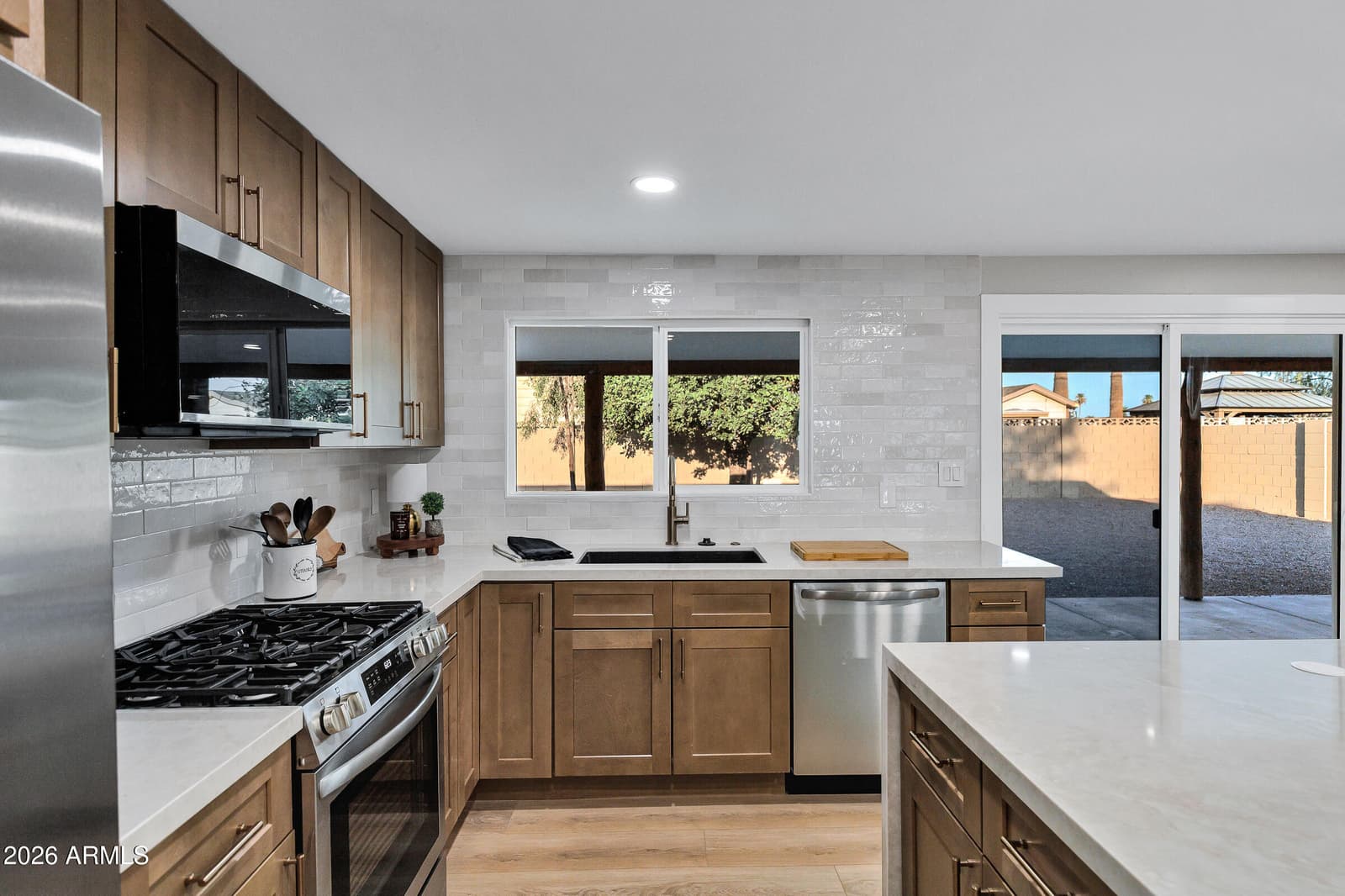14237 N 38TH Place, Phoenix, AZ 85032 — photo 13 of 40
