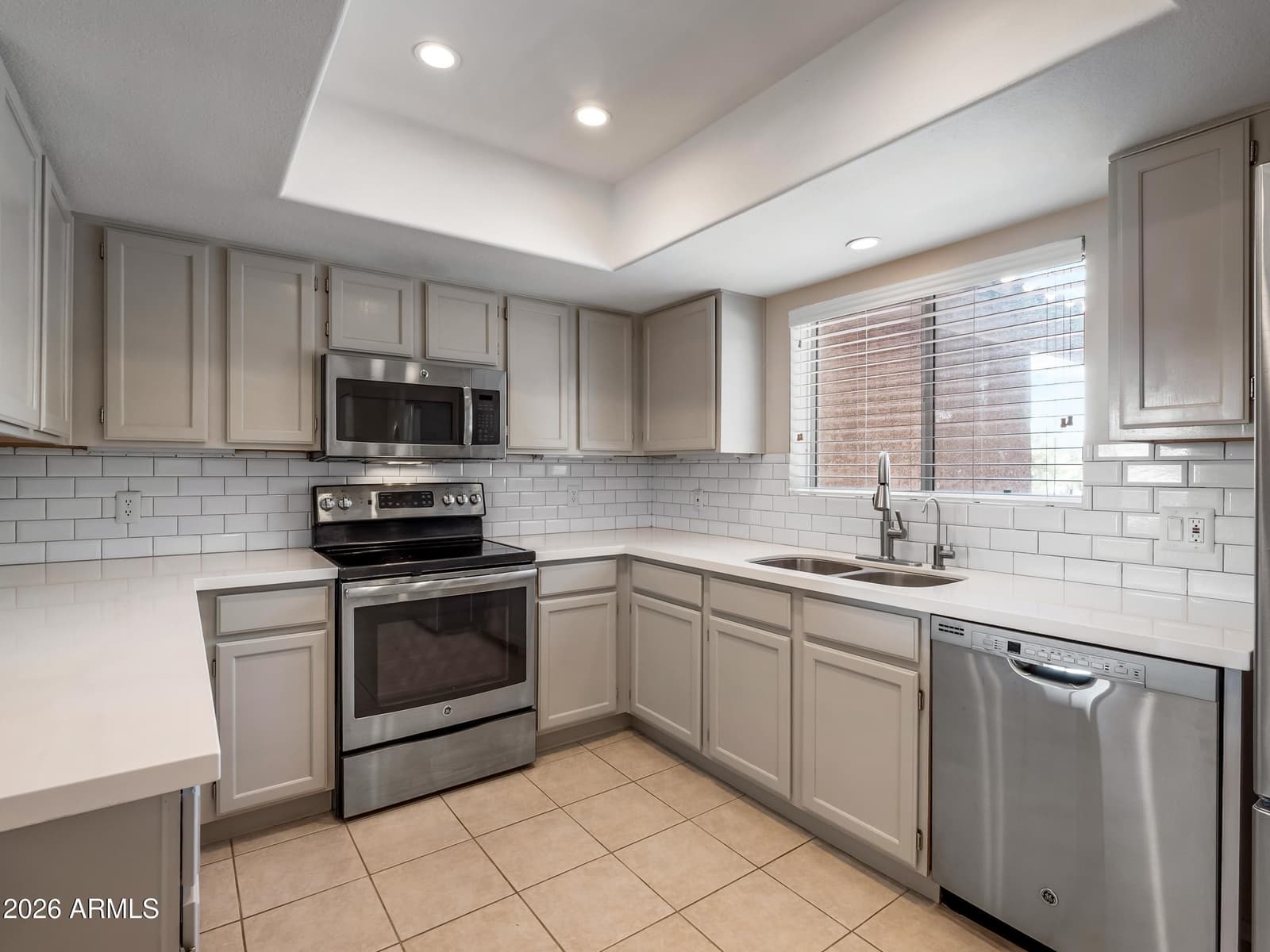 9745 N 95TH Street 227, Scottsdale, AZ 85258 — photo 4 of 40