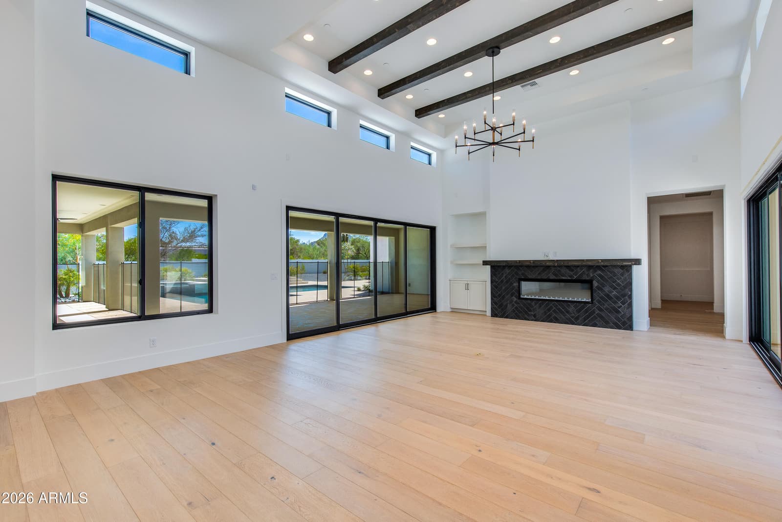 4041 E MOUNTAIN VIEW Road, Phoenix, AZ 85028 — photo 8 of 74
