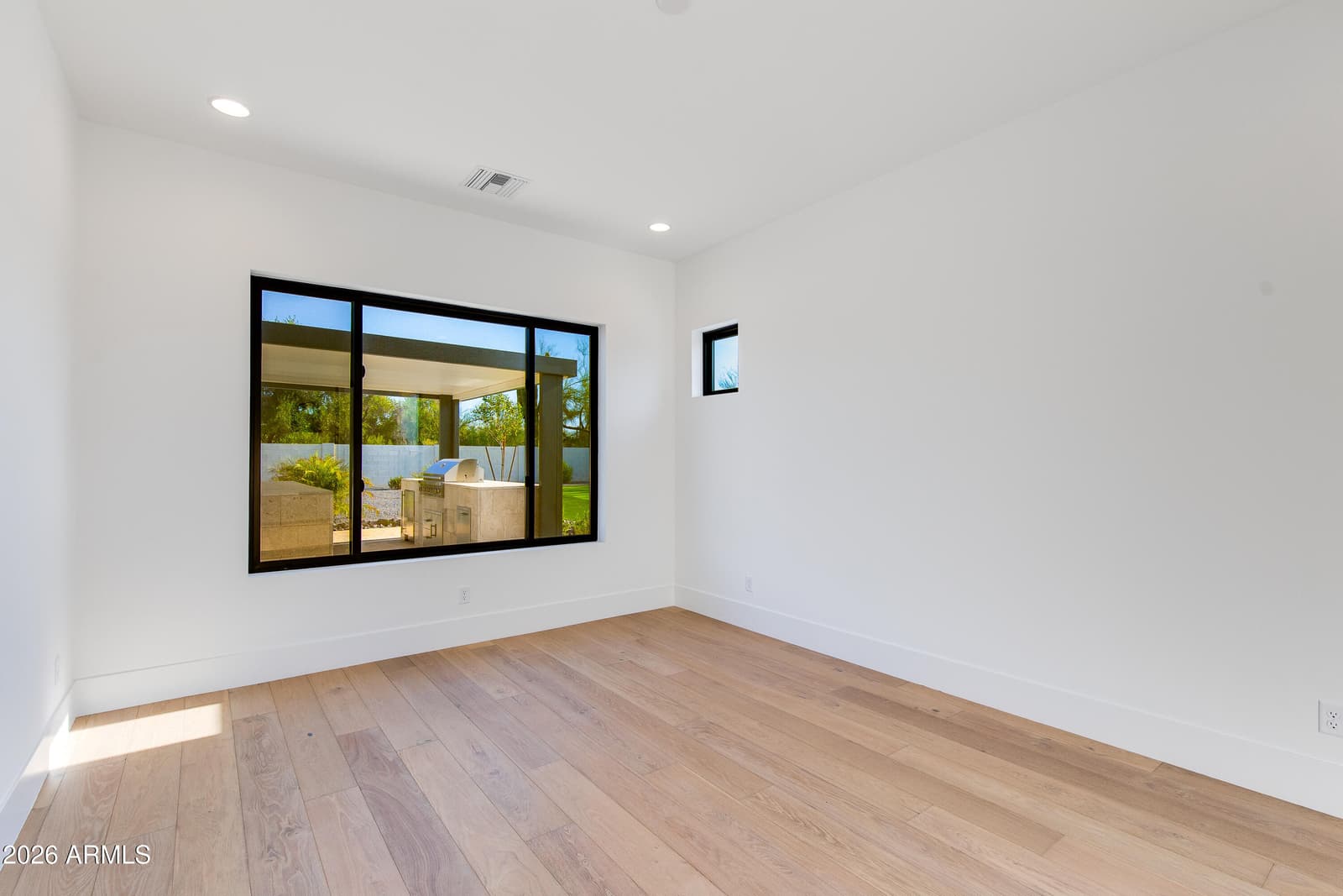 4041 E MOUNTAIN VIEW Road, Phoenix, AZ 85028 — photo 29 of 74