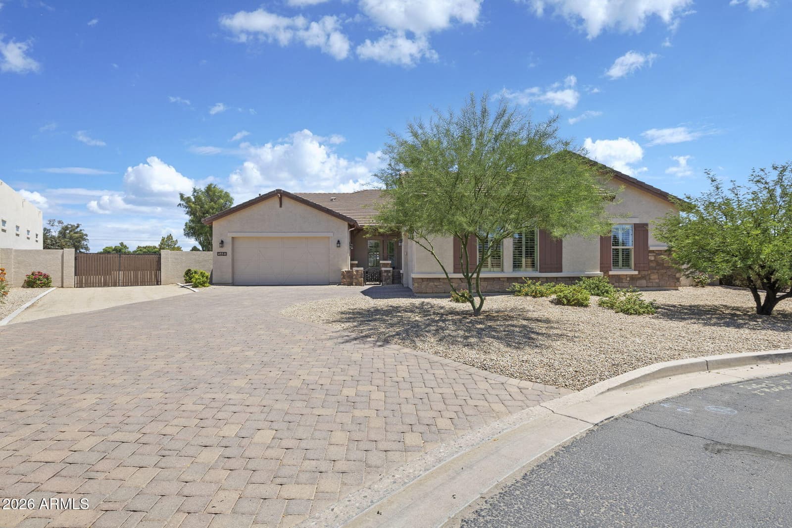 5481 S CROSSCREEK Drive, Chandler, AZ 85249 — photo 1 of 56