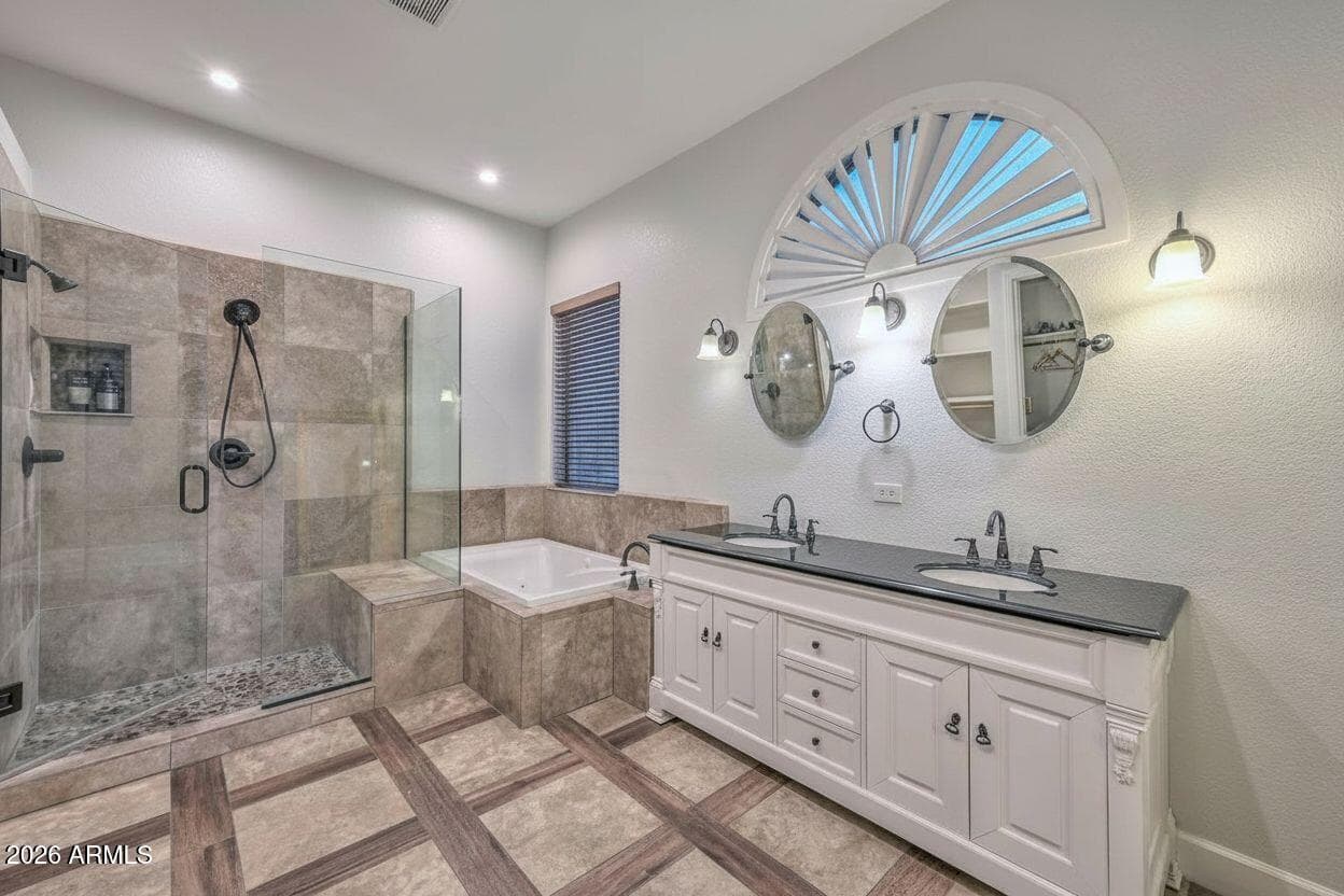 4236 E TETHER Trail, Phoenix, AZ 85050 — photo 31 of 48