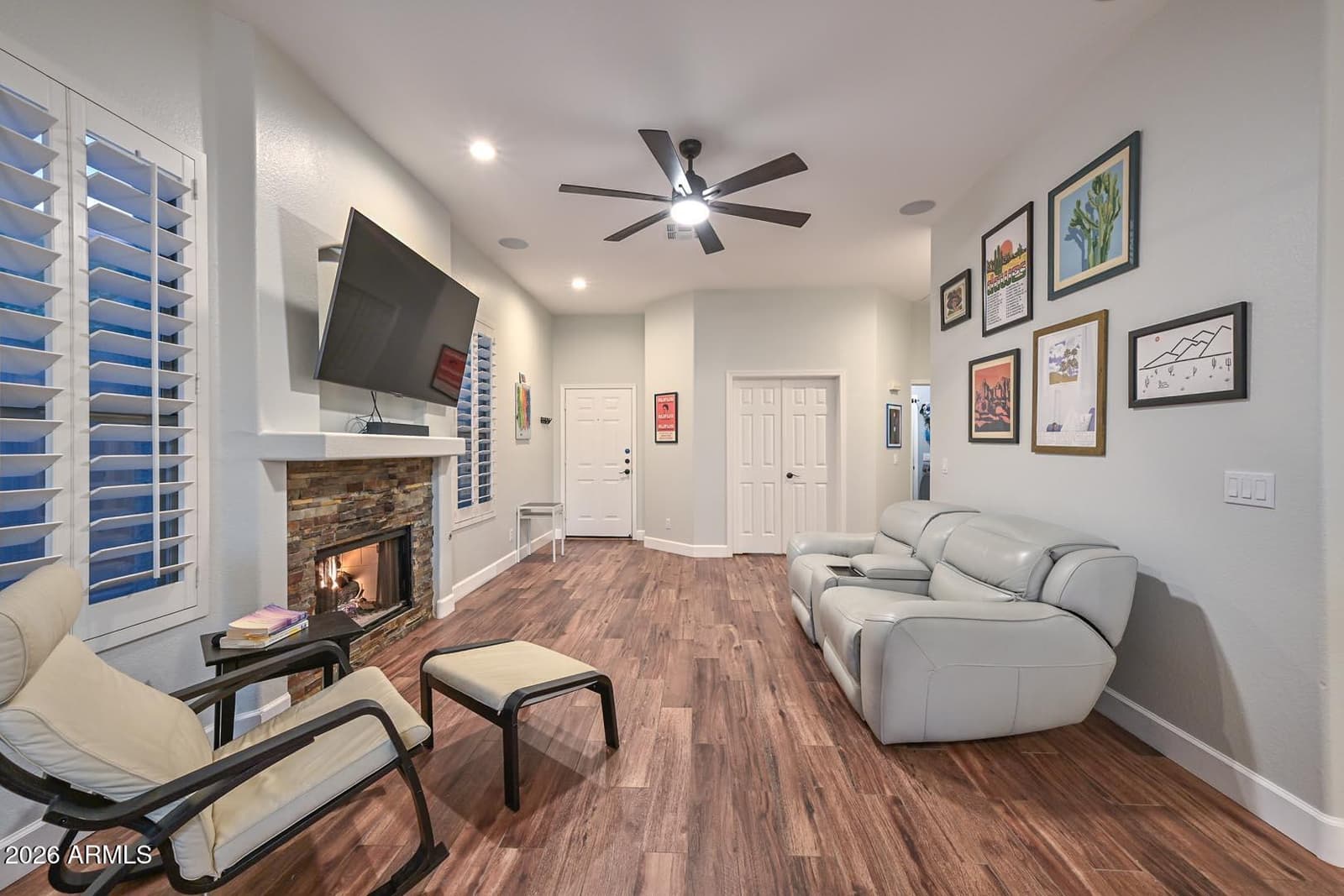 4236 E TETHER Trail, Phoenix, AZ 85050 — photo 5 of 48