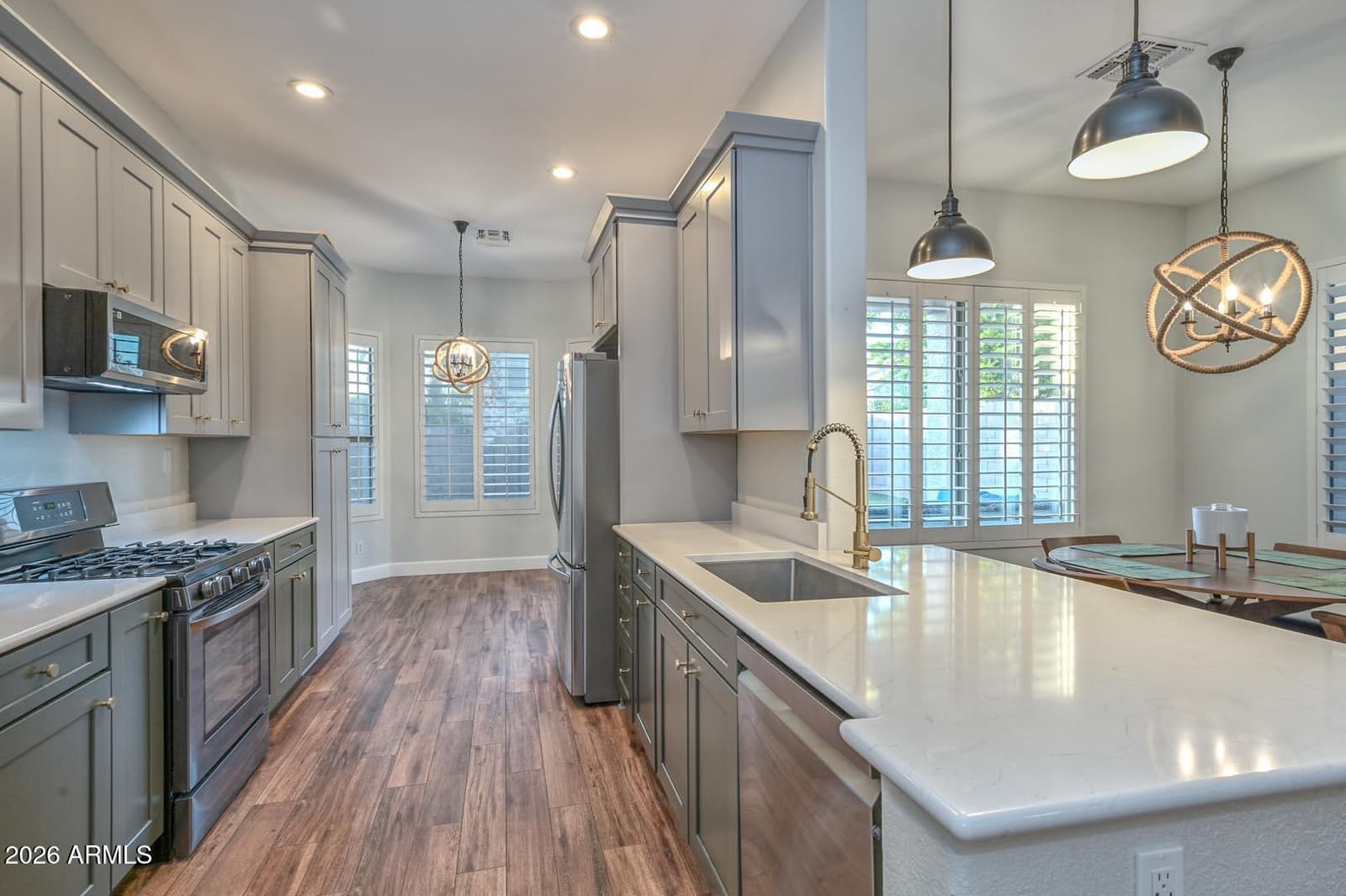 4236 E TETHER Trail, Phoenix, AZ 85050 — photo 11 of 48