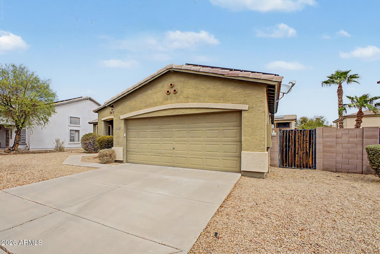 15860 W COCOPAH Street, Goodyear, AZ 85338 — photo 3 of 31
