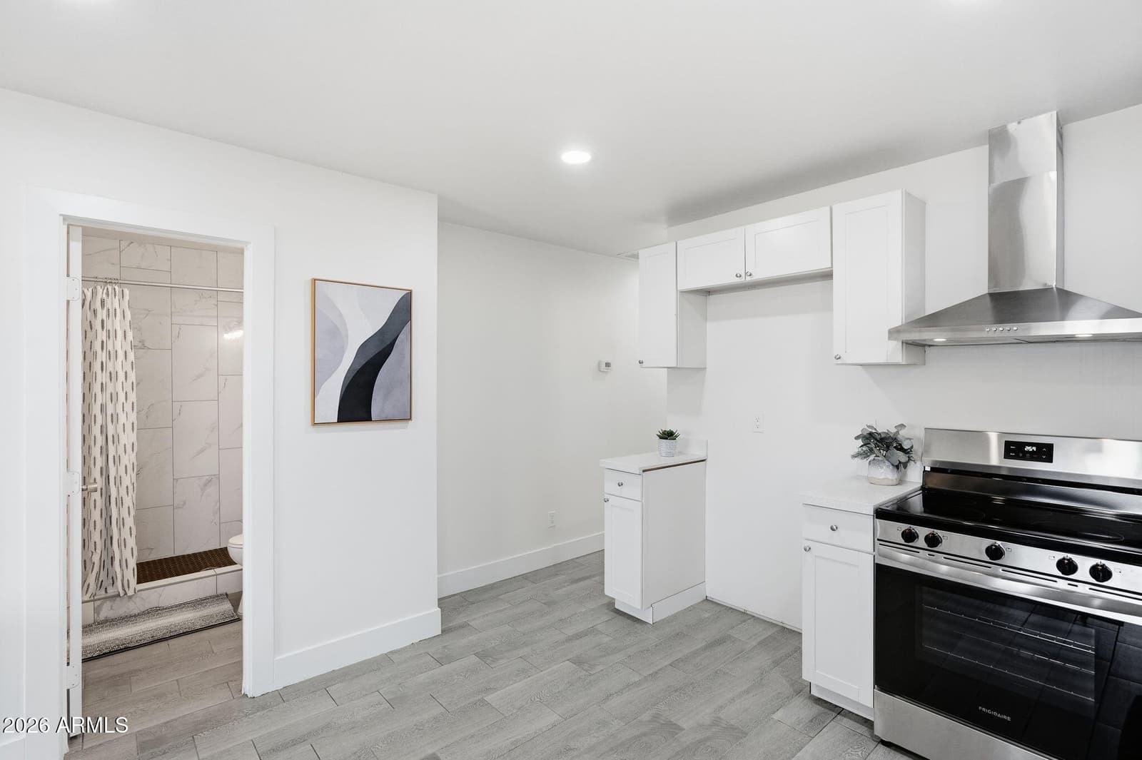 3710 W LATHAM Street, Phoenix, AZ 85009 — photo 14 of 33