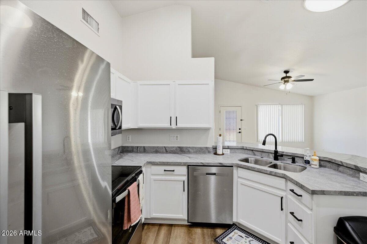 5712 E GABLE Avenue, Mesa, AZ 85206 — photo 14 of 33