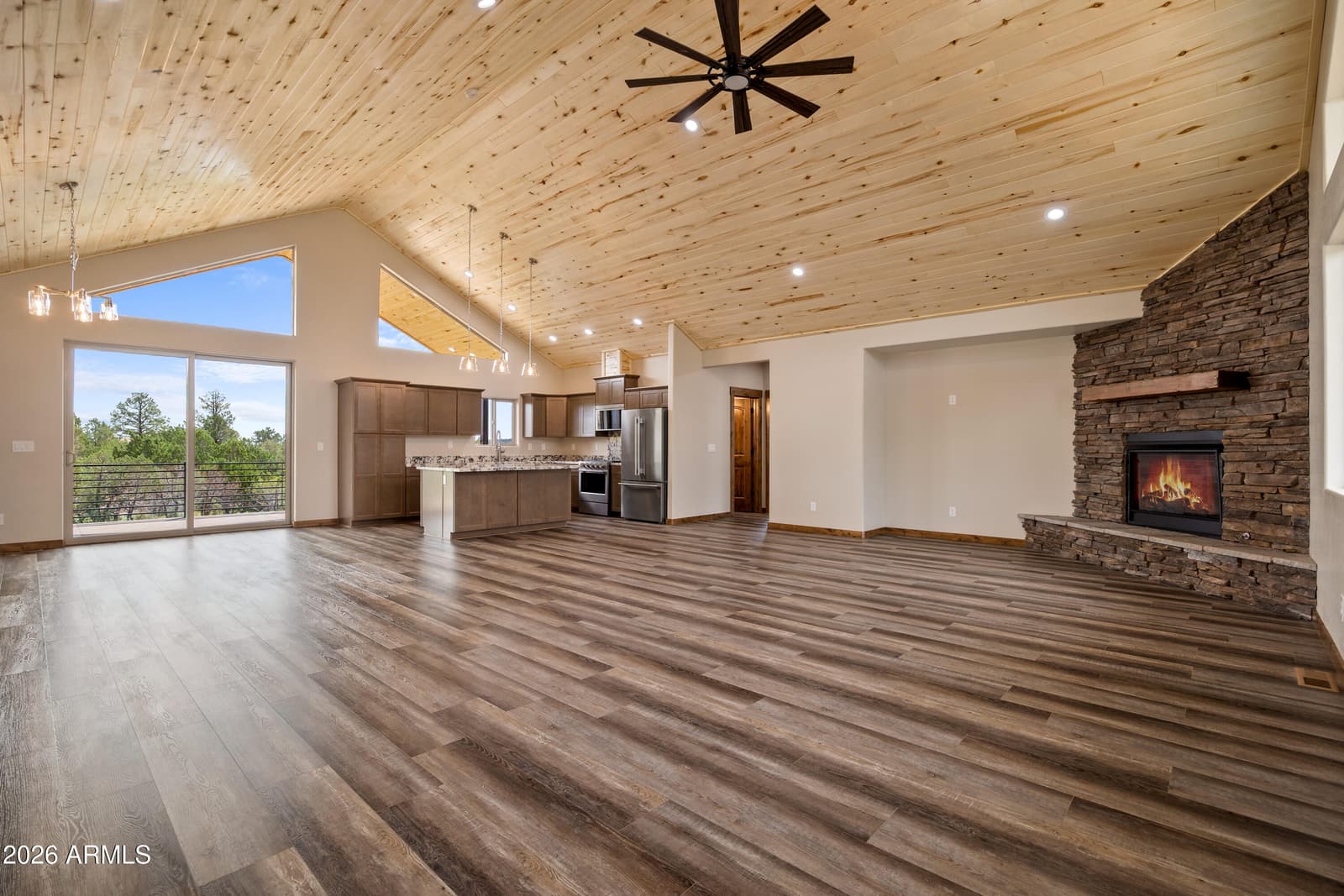 2747 Apollo Circle, Overgaard, AZ 85933 — photo 5 of 28