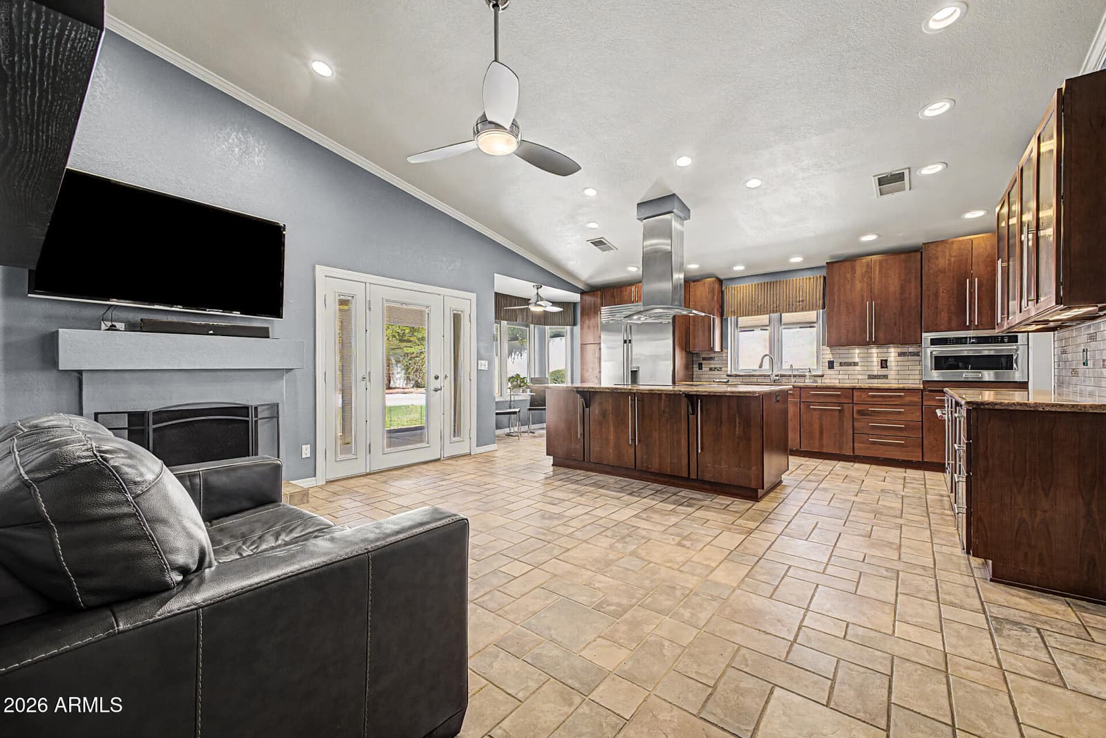 5540 W CHRISTY Drive, Glendale, AZ 85304 — photo 10 of 31