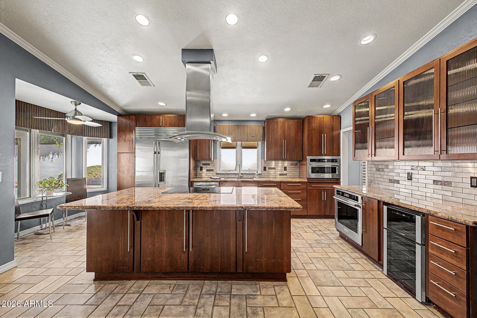 5540 W CHRISTY Drive, Glendale, AZ 85304 — photo 2 of 31